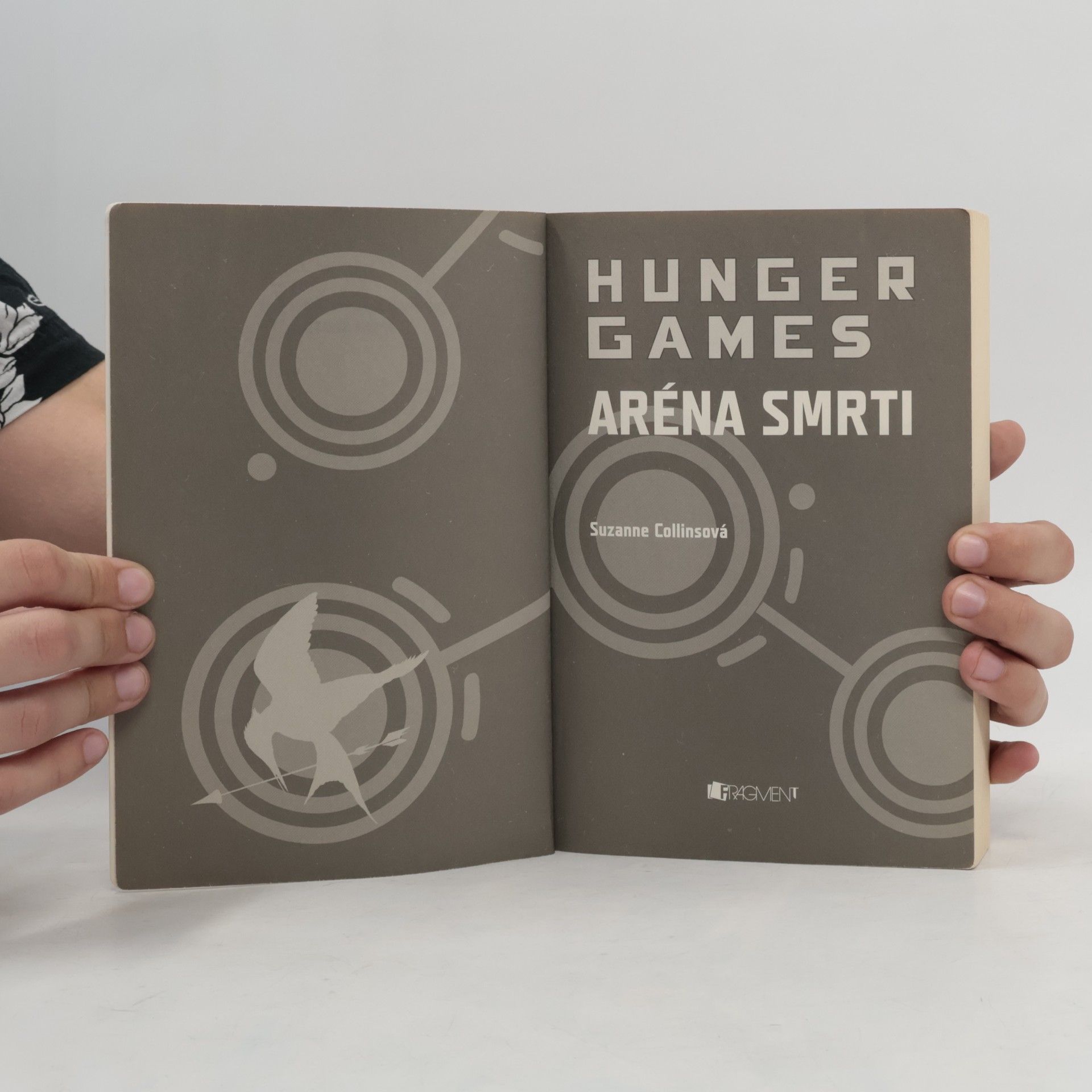 Suzanne Collins Hunger Games. Aréna smrti
