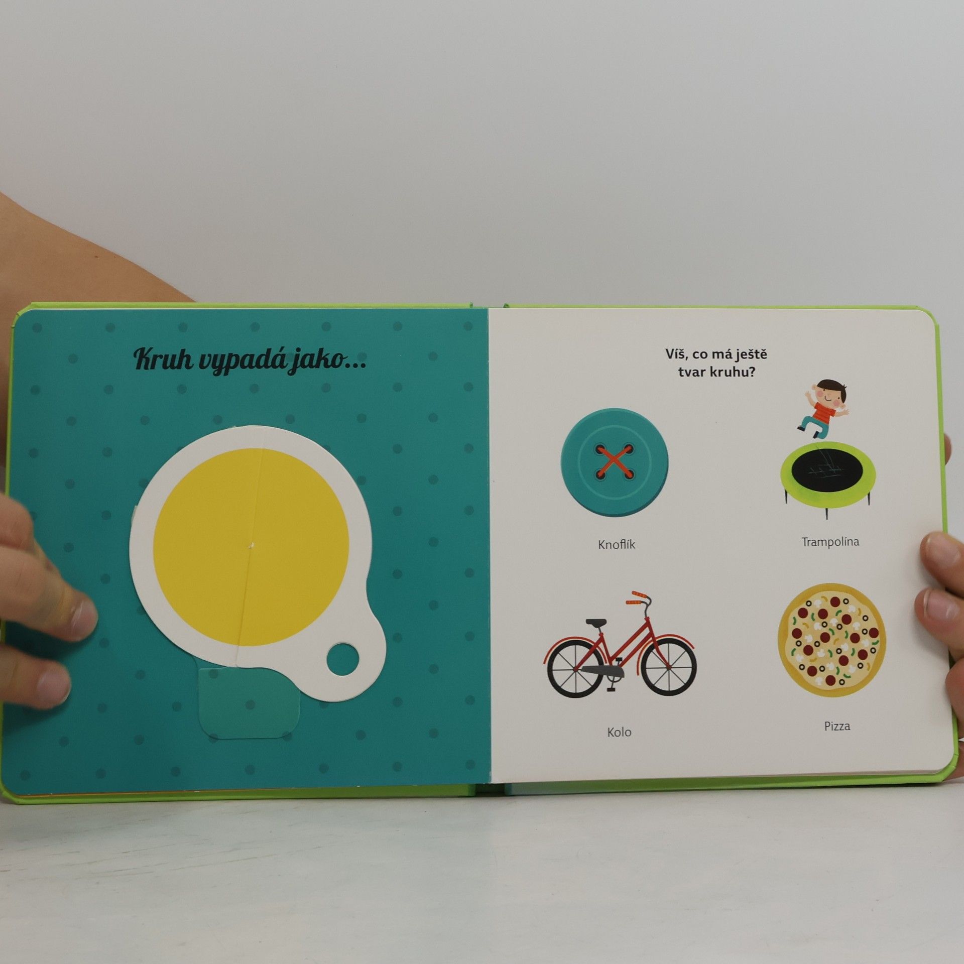 Autorenkollektiv Uč se tvary s kouzelným kolečkem