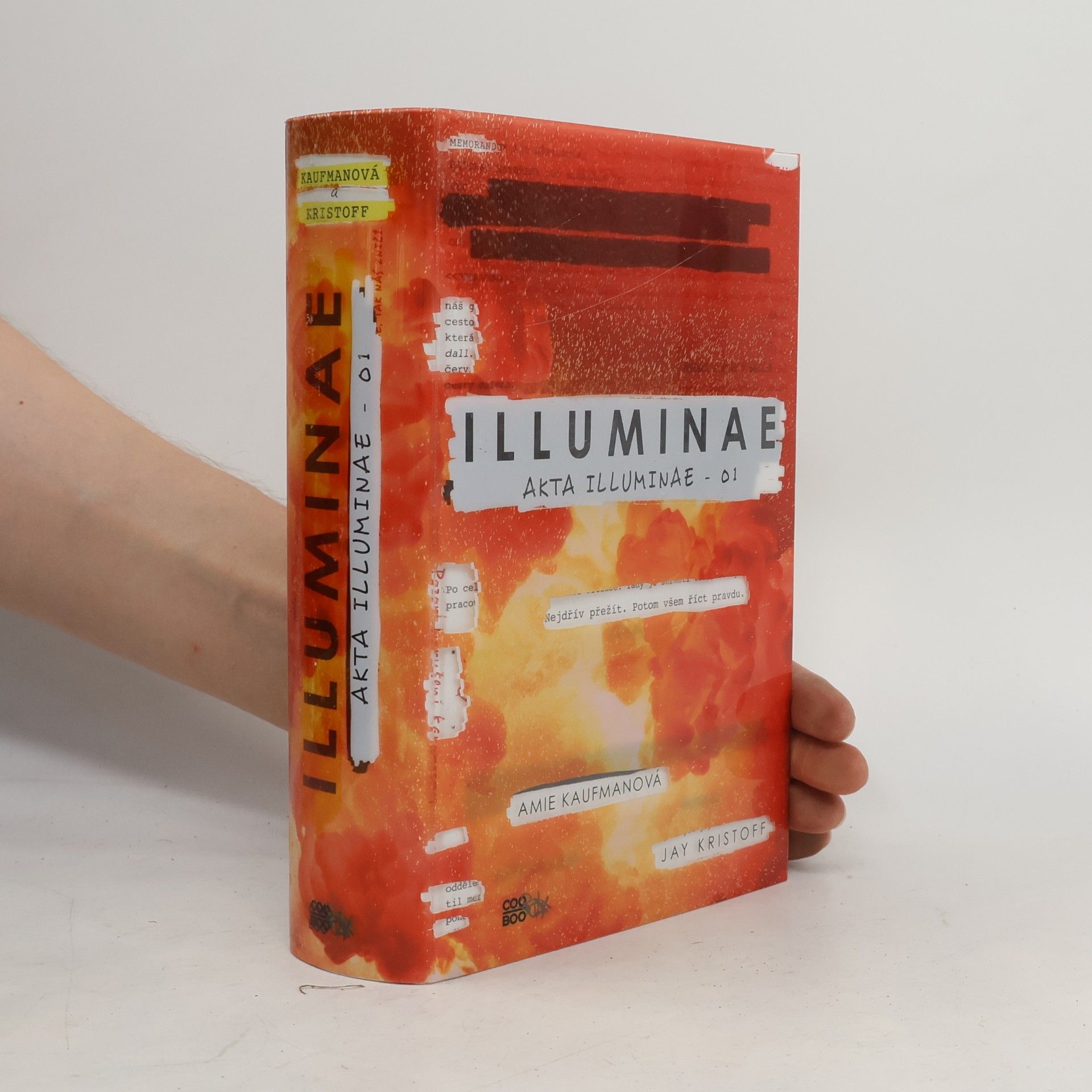 Amie Kaufman Akta illuminae 01, Illuminae