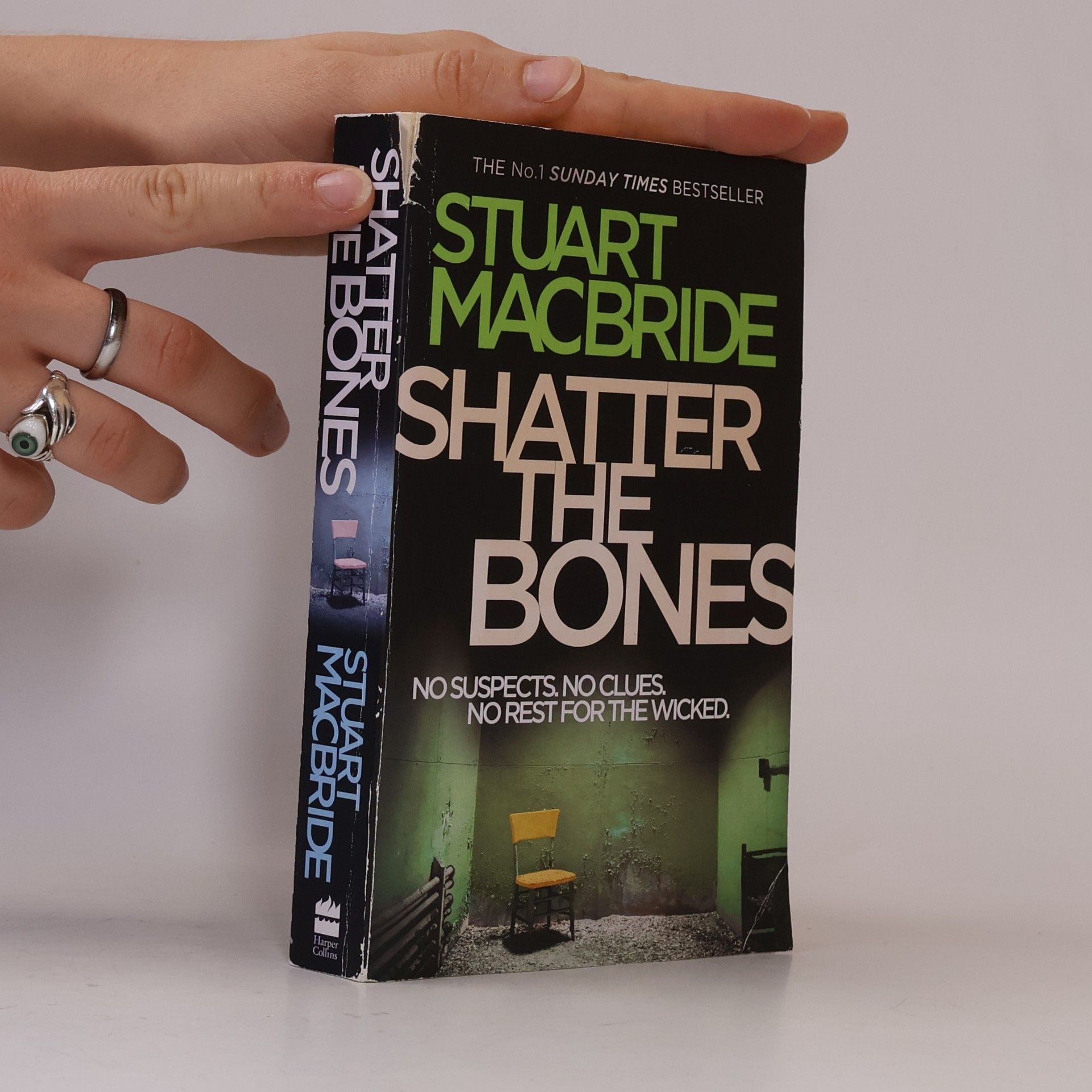 Stuart MacBride Shatter the Bones