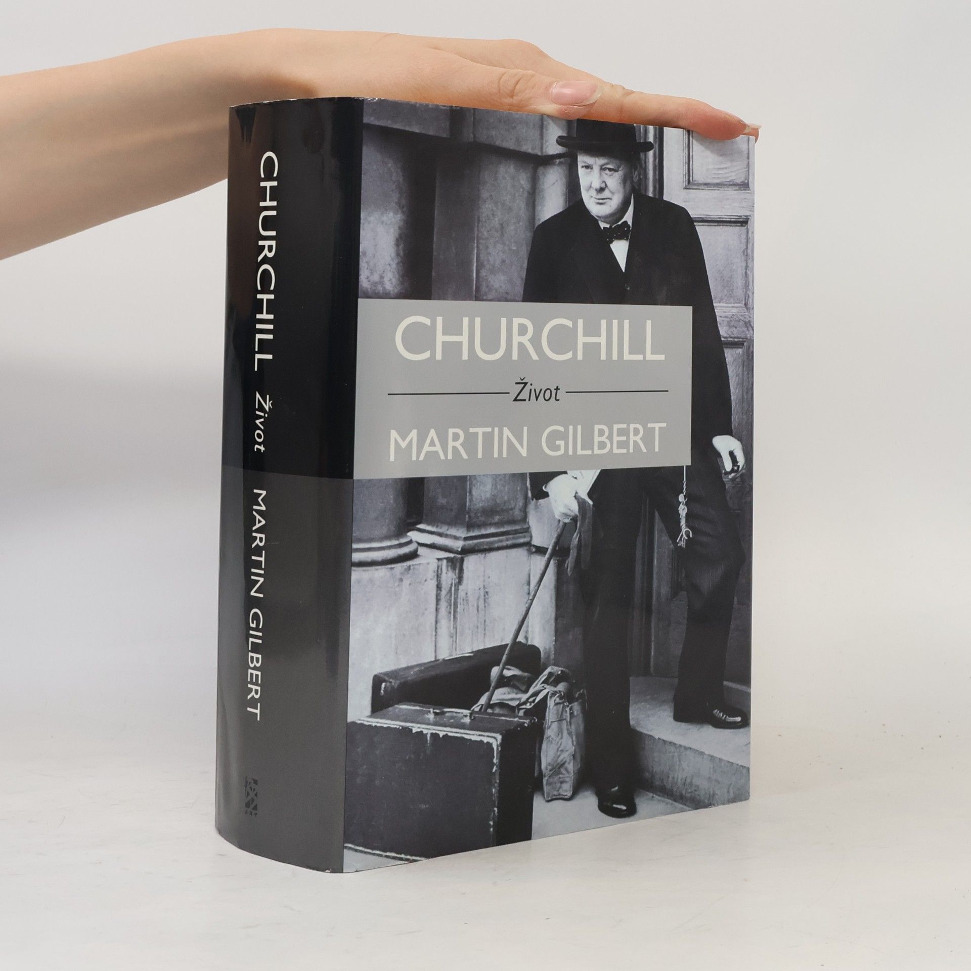 Martin Gilbert Churchill: život