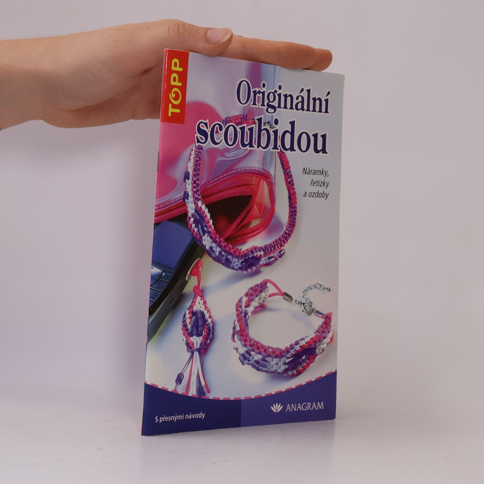 Originální scoubidou : náramky, řetízky a ozdoby