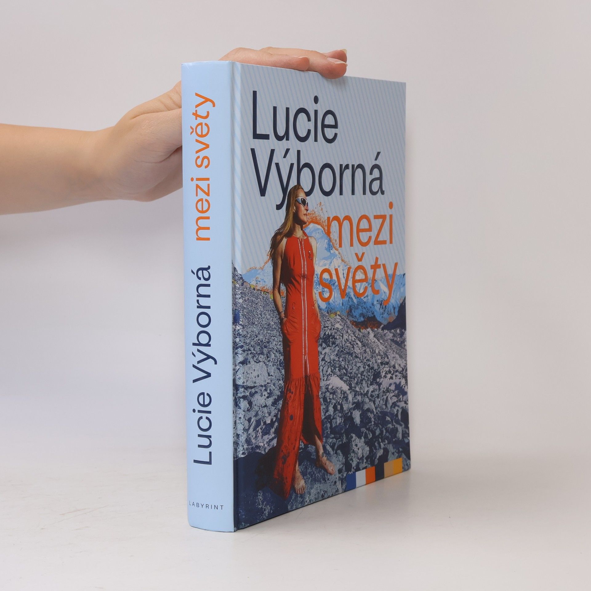 Lucie Výborná Mezi světy