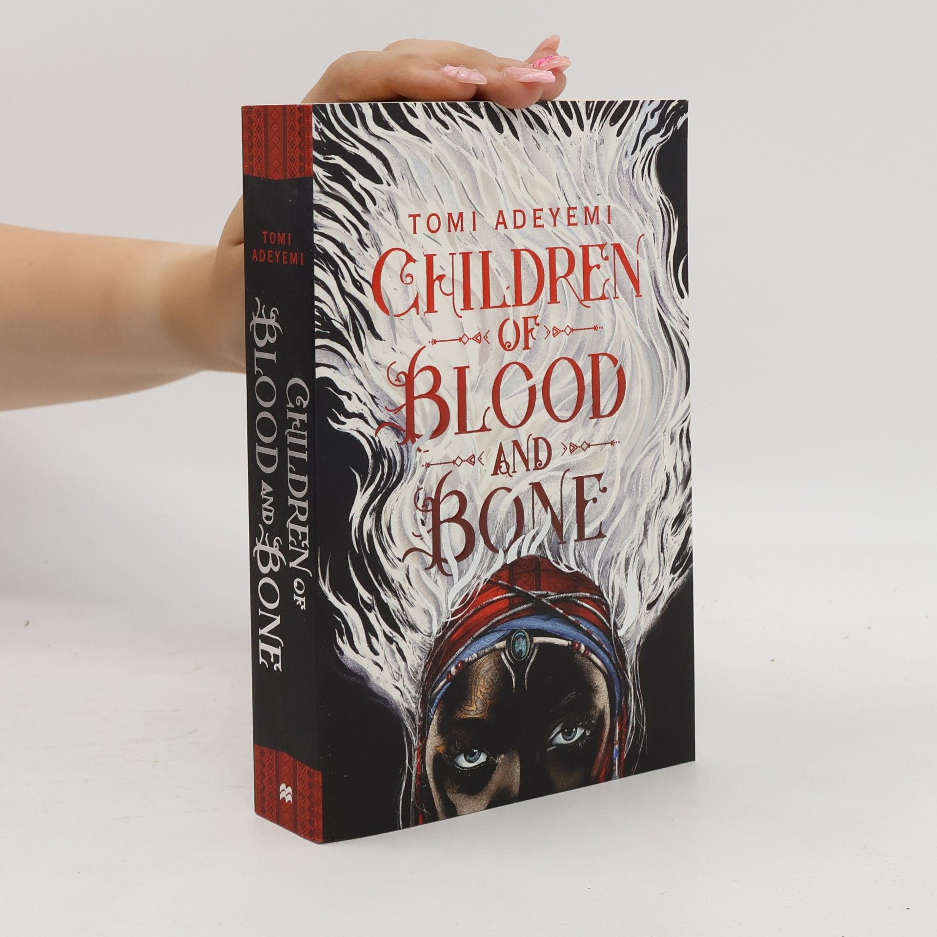 Tomi Adeyemi Children of blood and bone