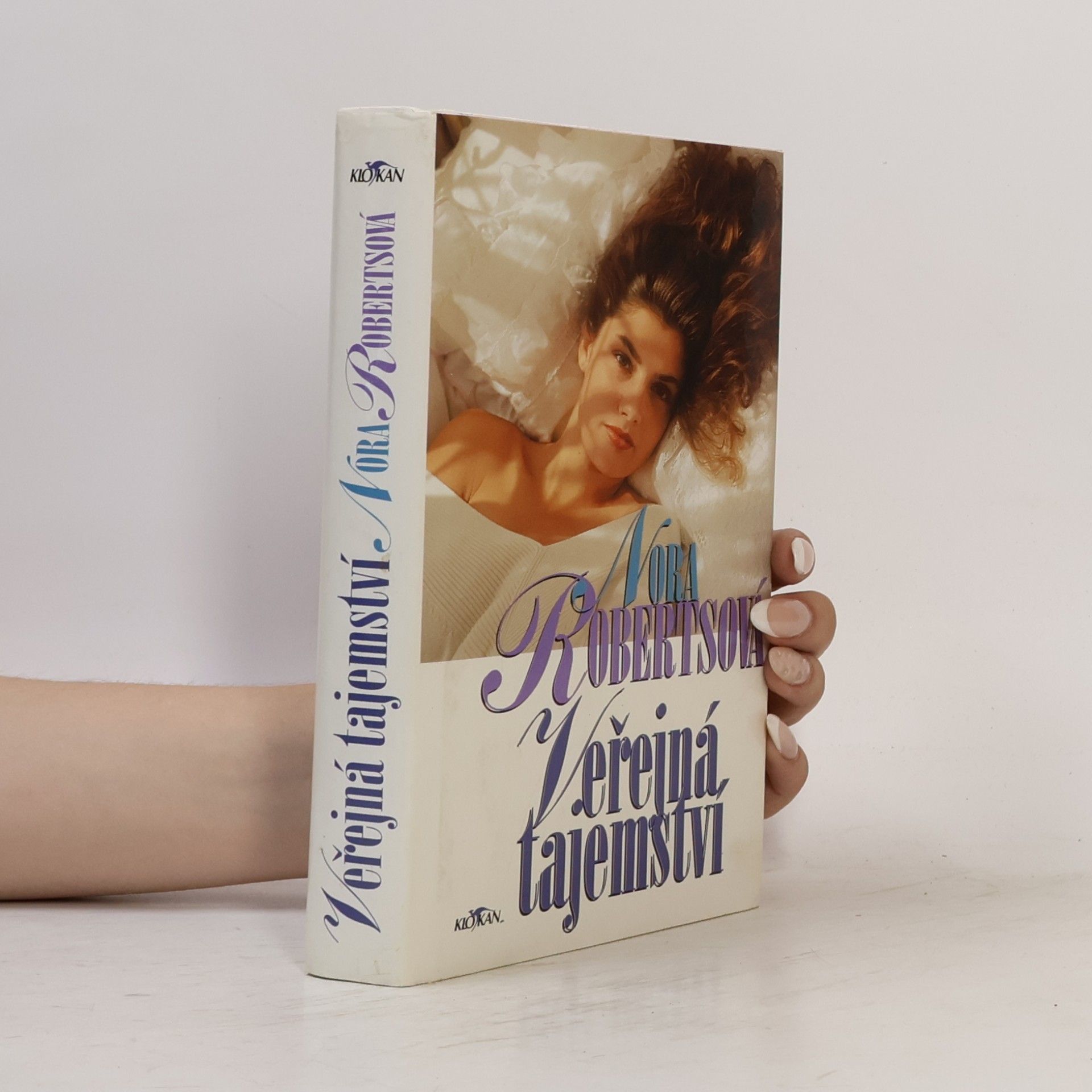 Nora Roberts Veřejná tajemství