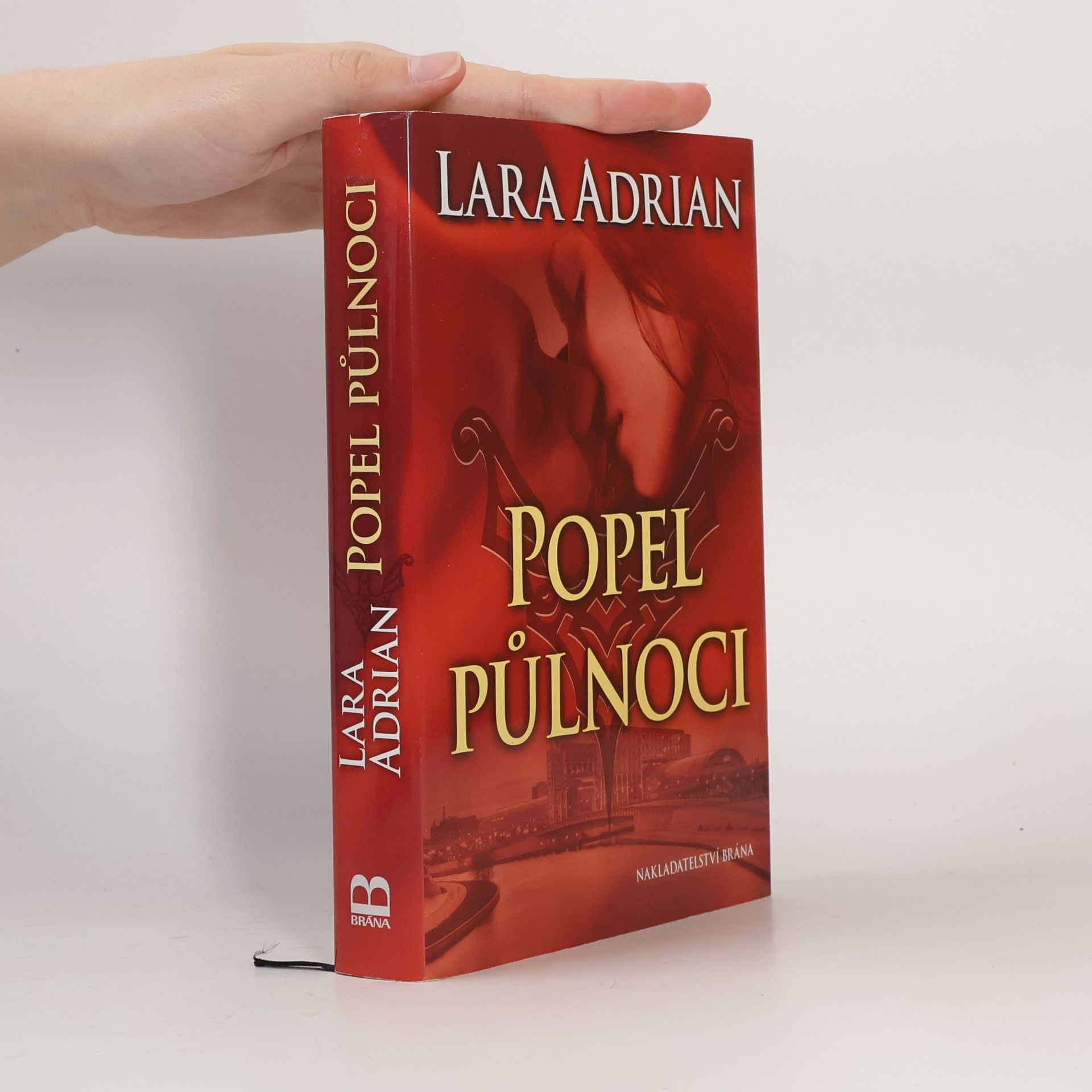 Lara Adrian Popel půlnoci