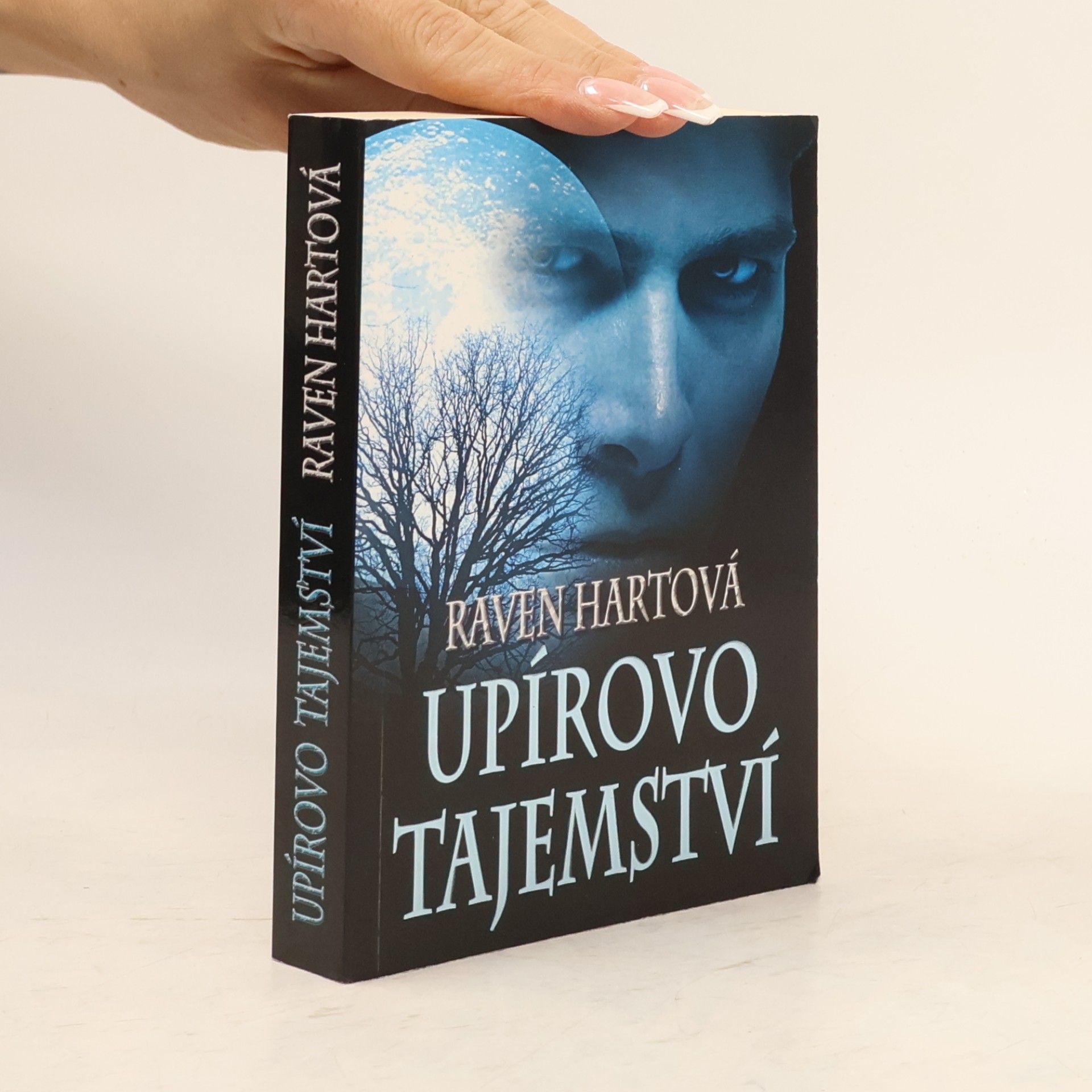 Raven Hart Upírovo tajemství