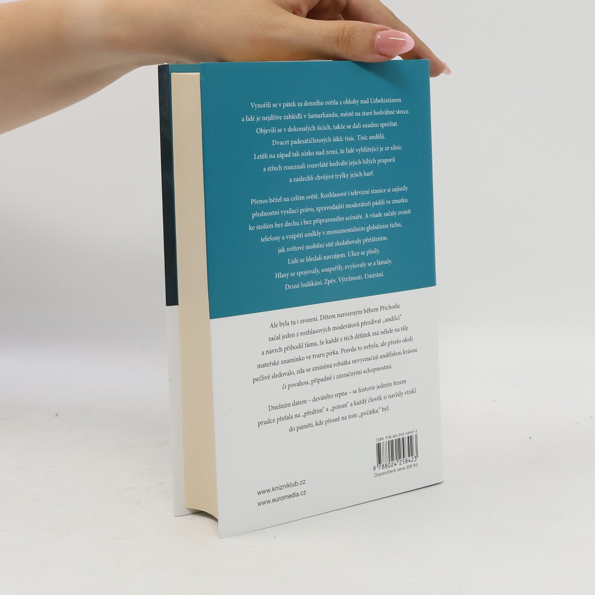 Laini Taylor Sny andělů a chimér
