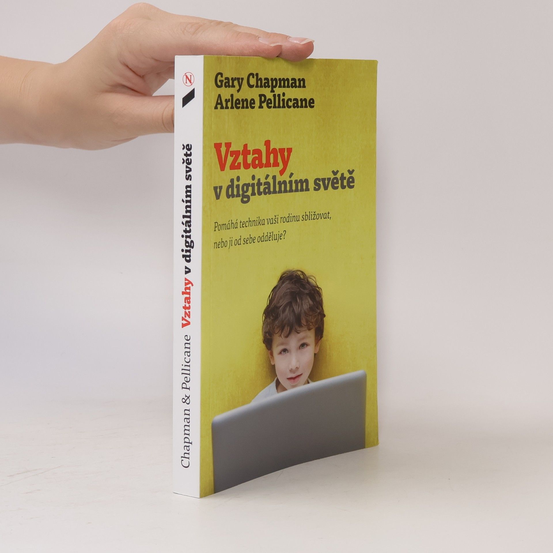 Arlene Pellicane Vztahy v digitálním světě