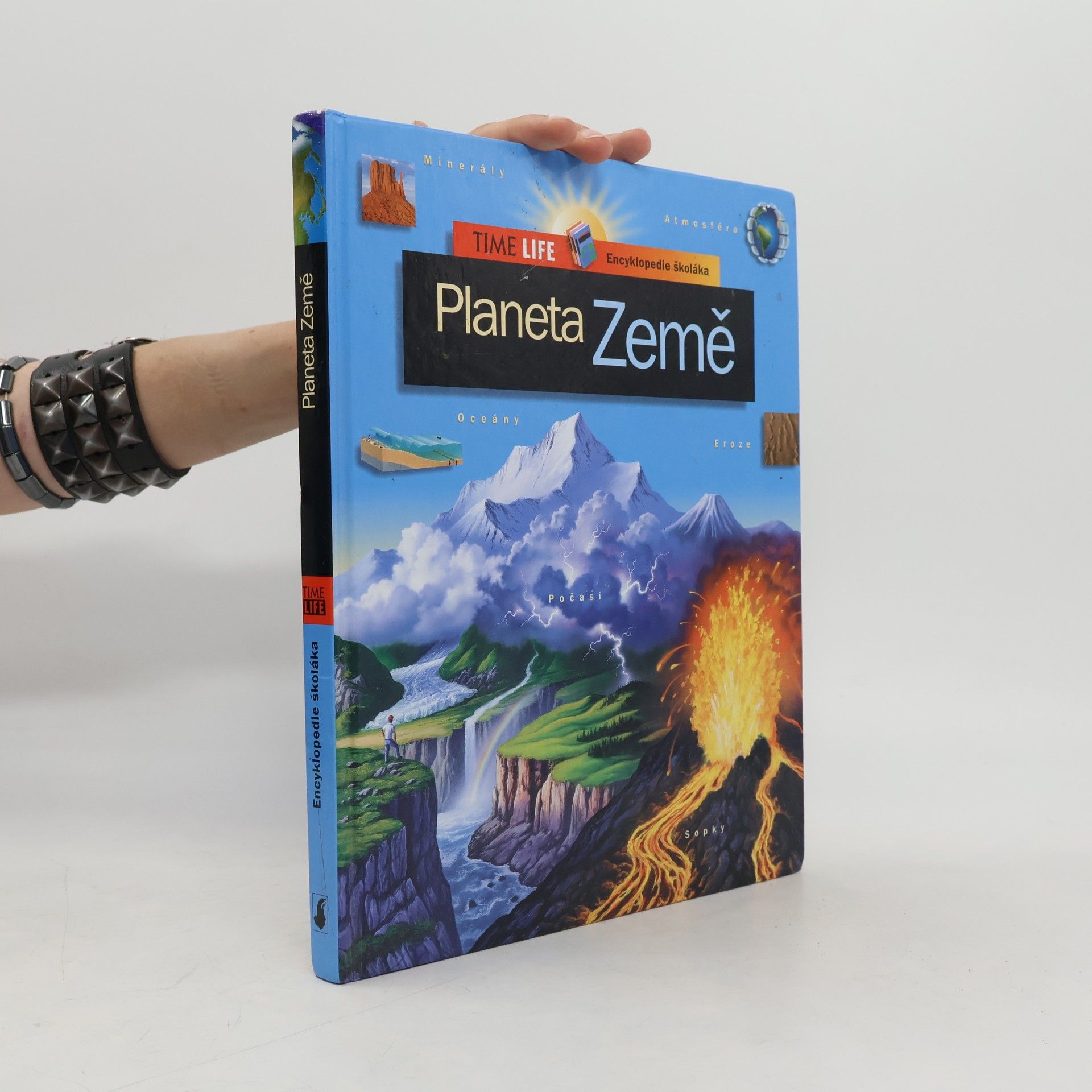 Collectif d'auteurs Planeta Země