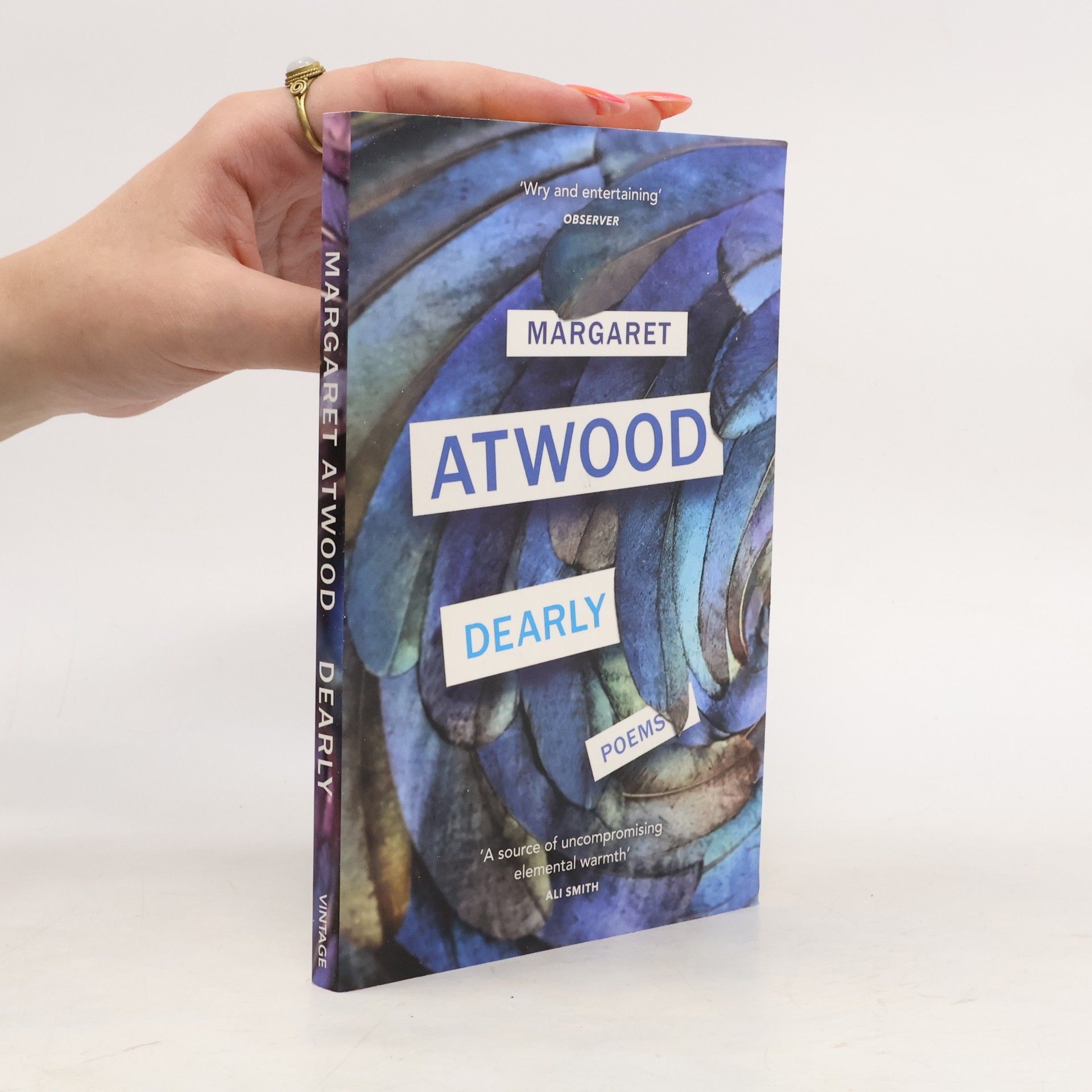 Margaret Atwood Dearly : poems