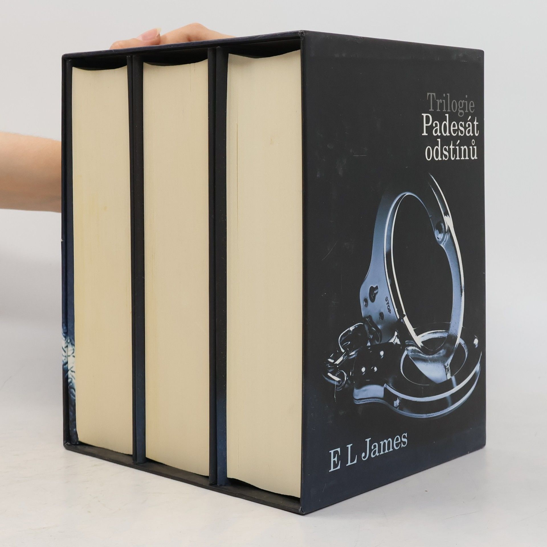 E. L. James Padesát odstínů šedi 1-3