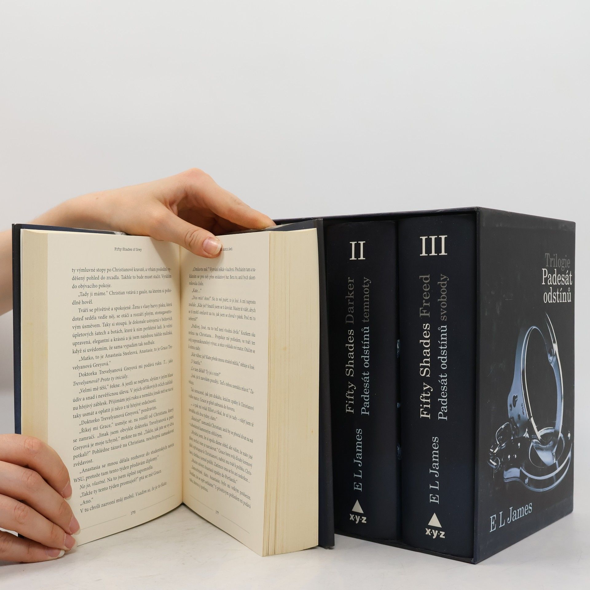 E. L. James Padesát odstínů šedi 1-3