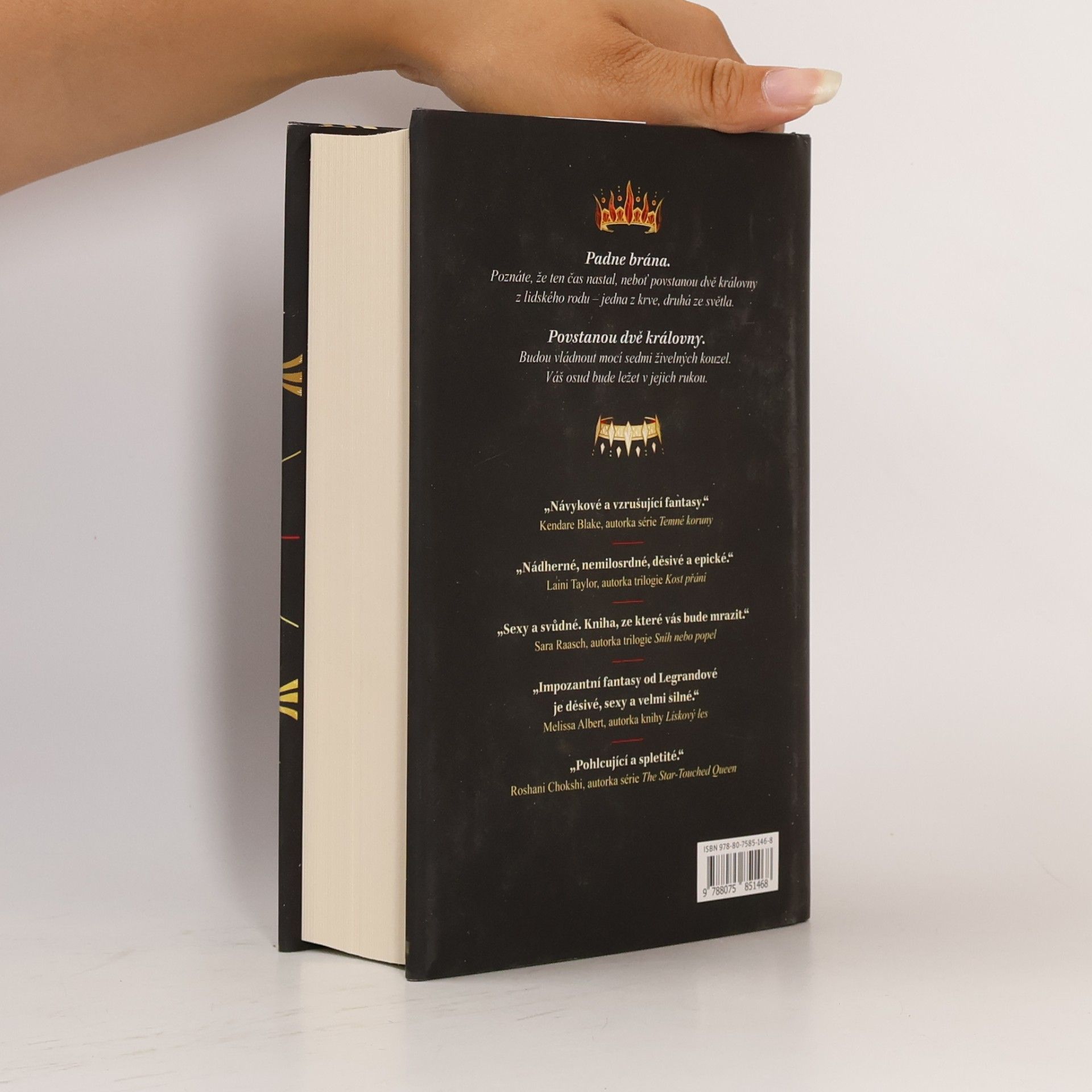 Claire Le Grand Furyborn. Trilogie Empirium - kniha první