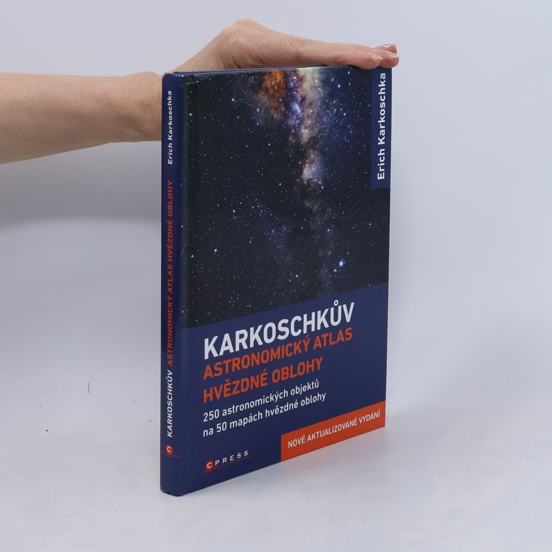 Erich Karkoschka Karkoschkův astronomický atlas hvězdné oblohy: S 250 objekty na 50 mapách celé hvězdné oblohy