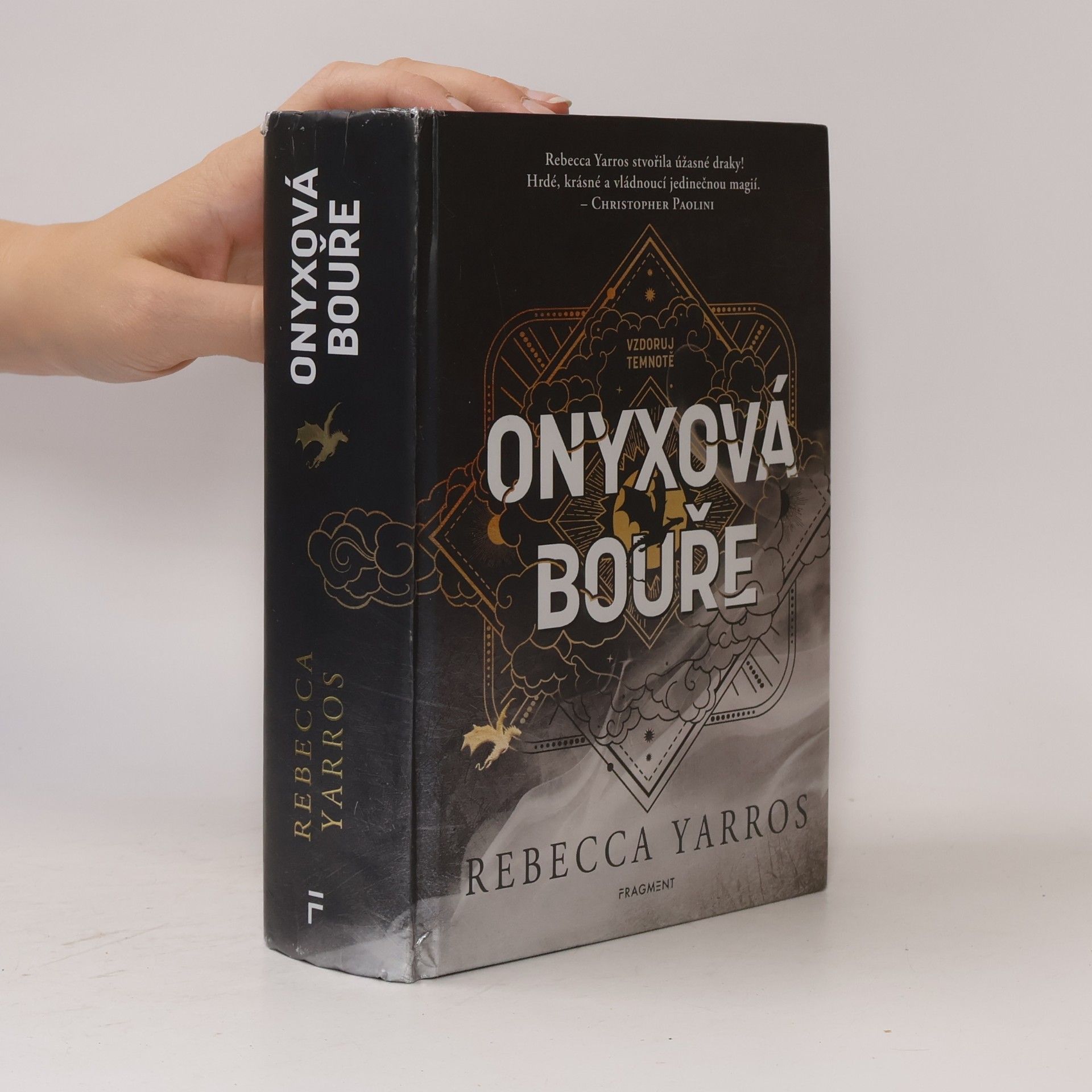 Rebecca Yarros Onyxová bouře