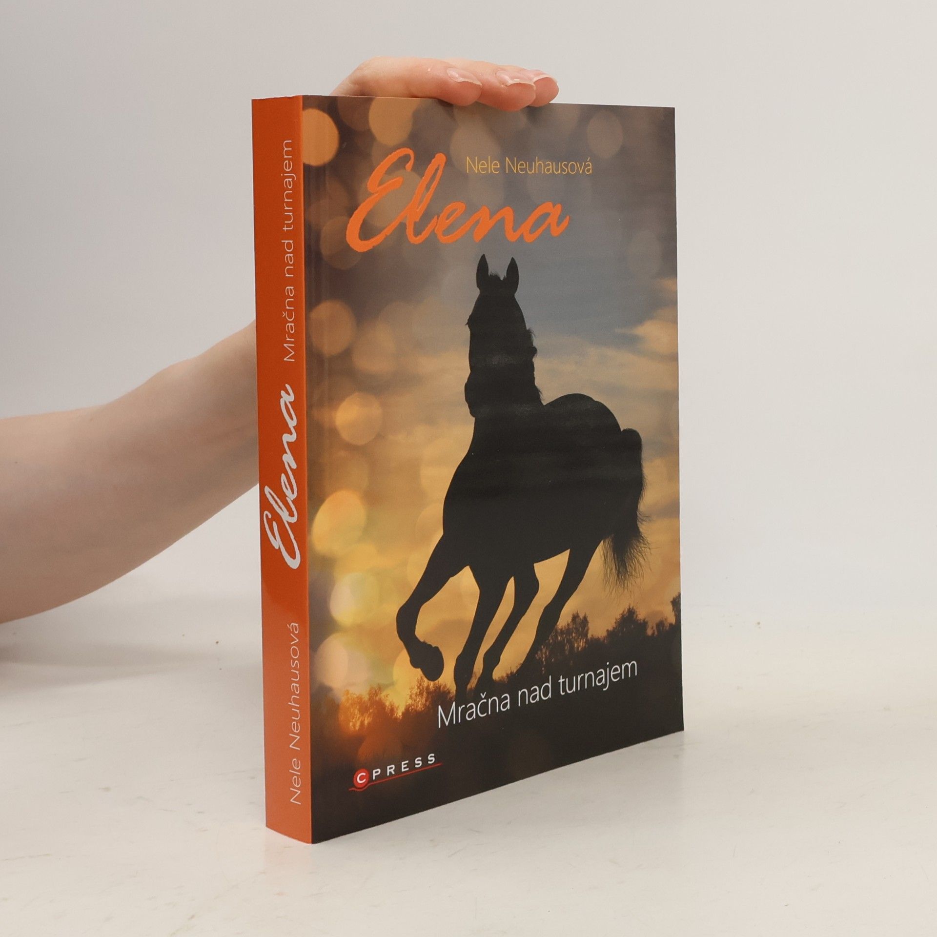 Nele Neuhaus Elena: Mračna nad turnajem