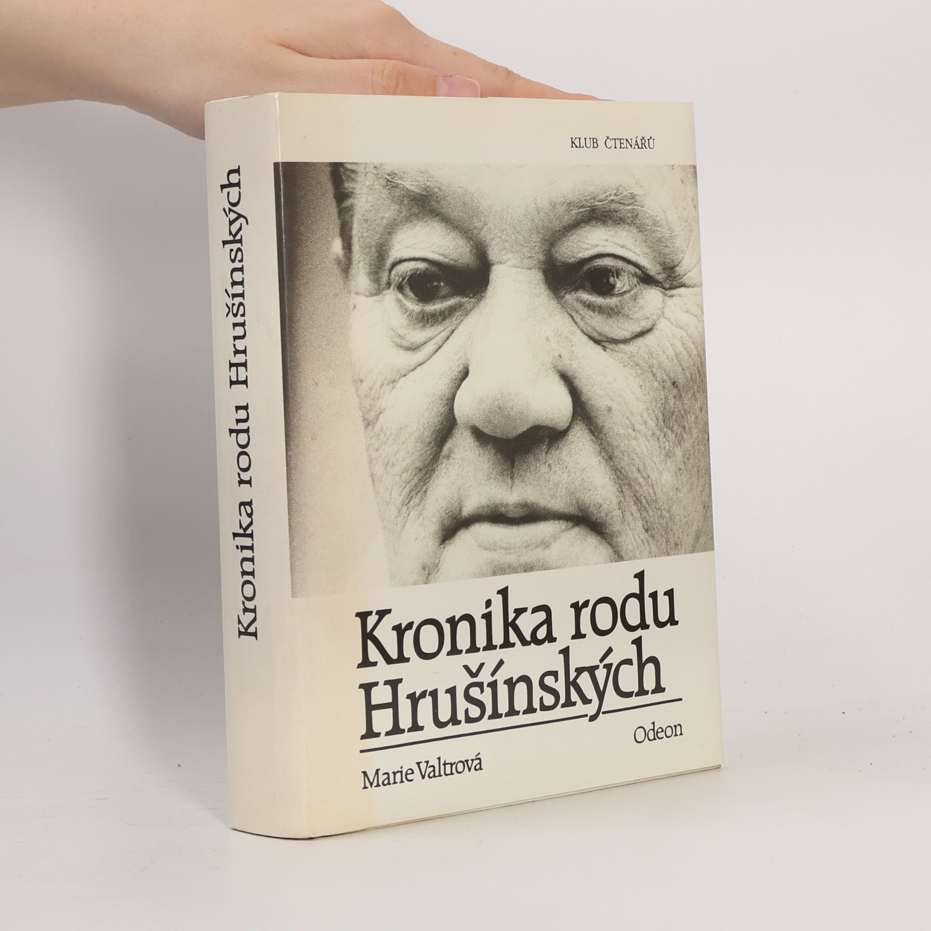 Marie Valtrová Kronika rodu Hrušínských