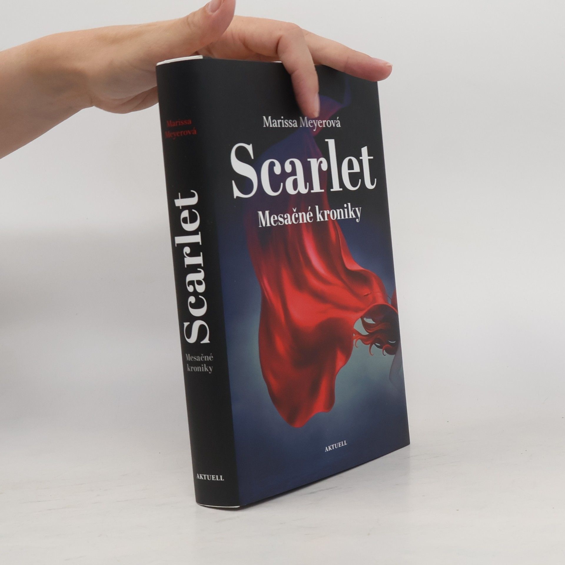 Marissa Meyer Scarlet: Mesačné kroniky