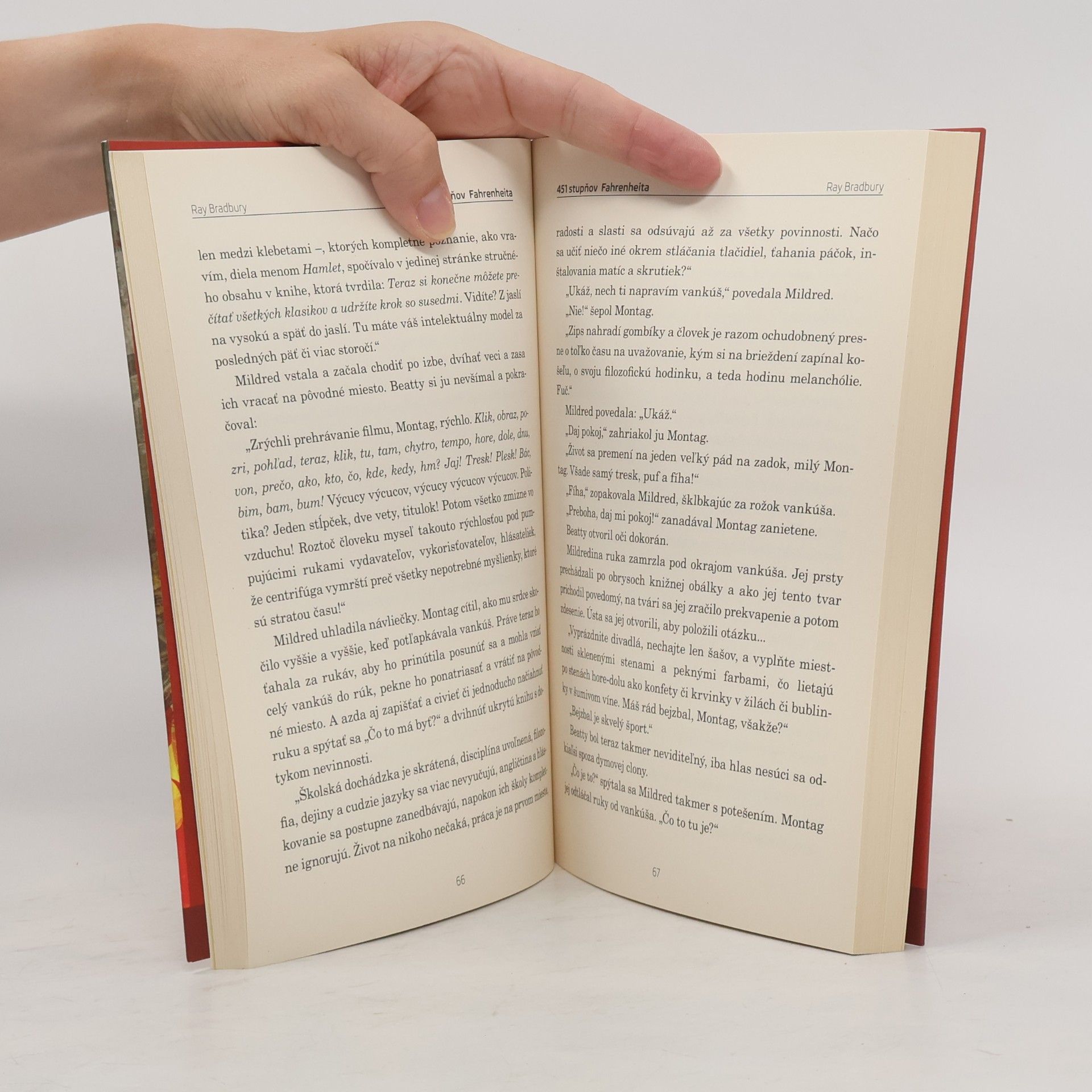 Ray Bradbury 451 stupňov Fahrenheita
