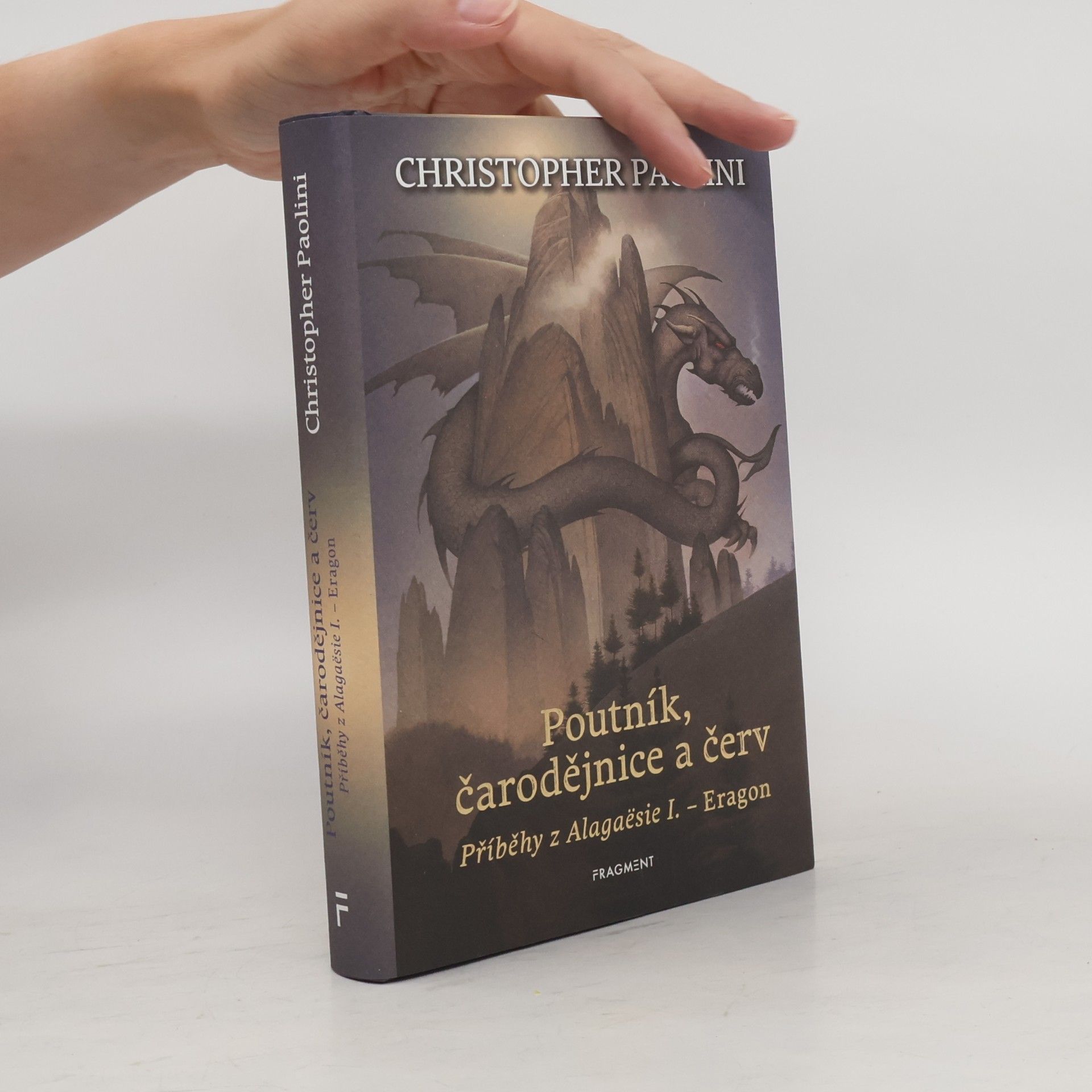 Christopher Paolini Poutník, čarodějnice a červ - Příběhy z Alagaësie I.