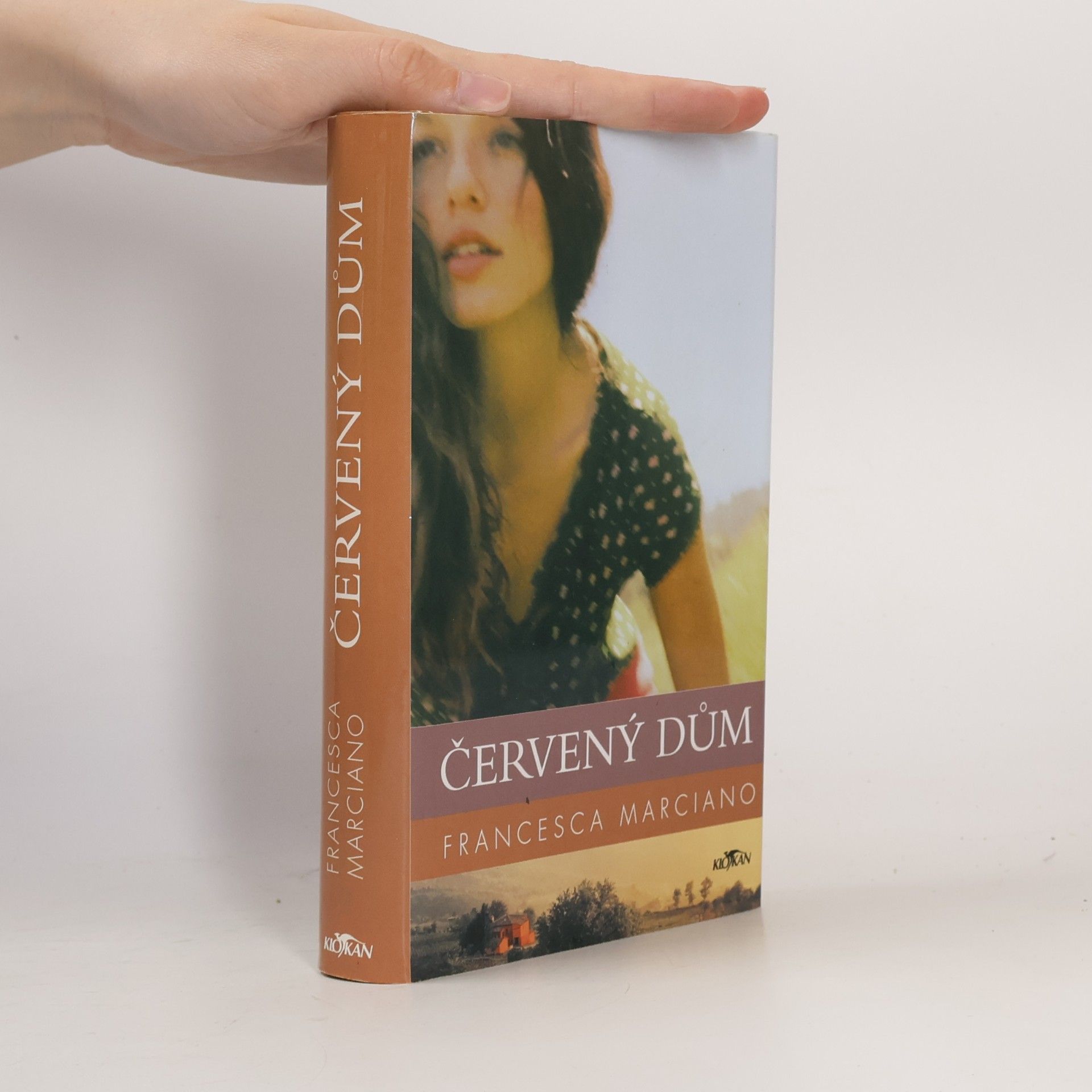Francesca Marciano Červený dům