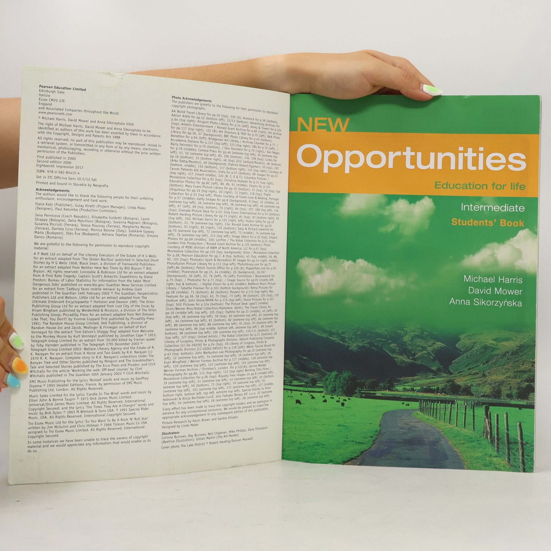 Autorenkollektiv New Opportunities. Education for life. Intermediate Students' Book. Mini-Dictionary