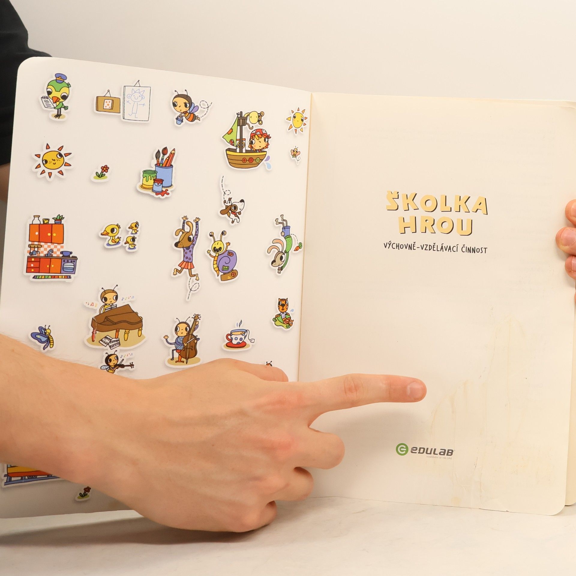 Mária Nerádová Školka hrou: výchovně vzdělávací činnost