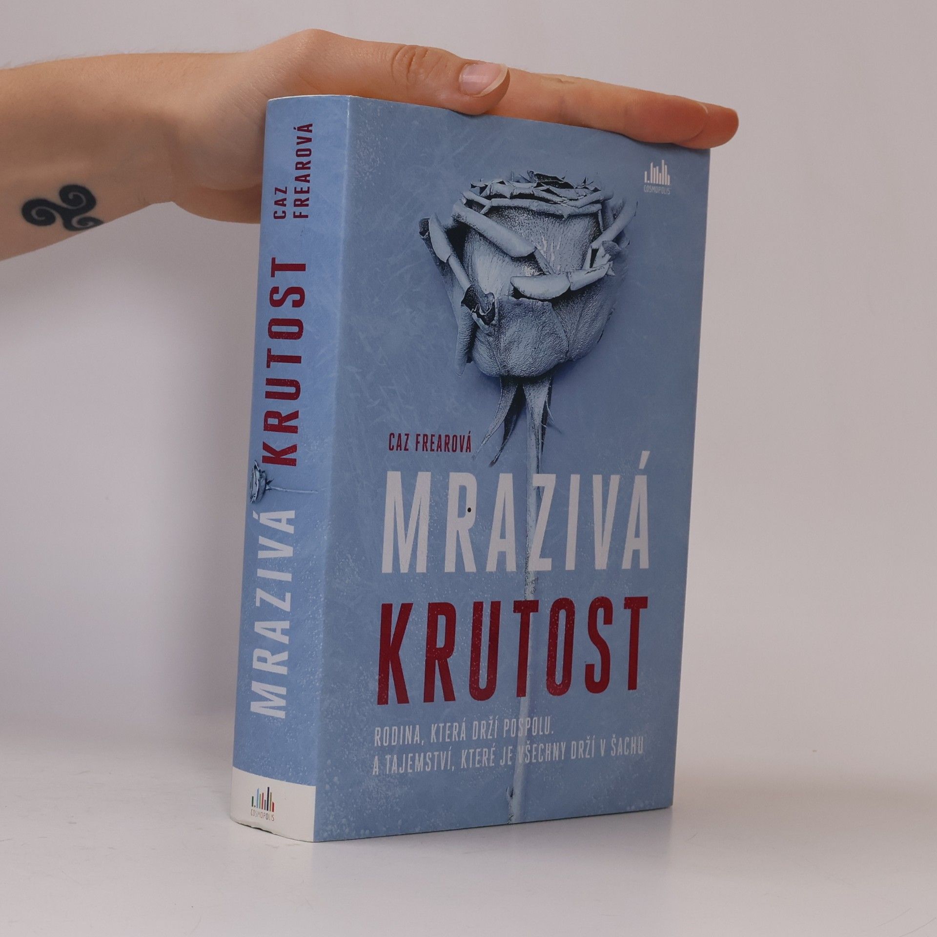 Caz Frear Mrazivá krutost