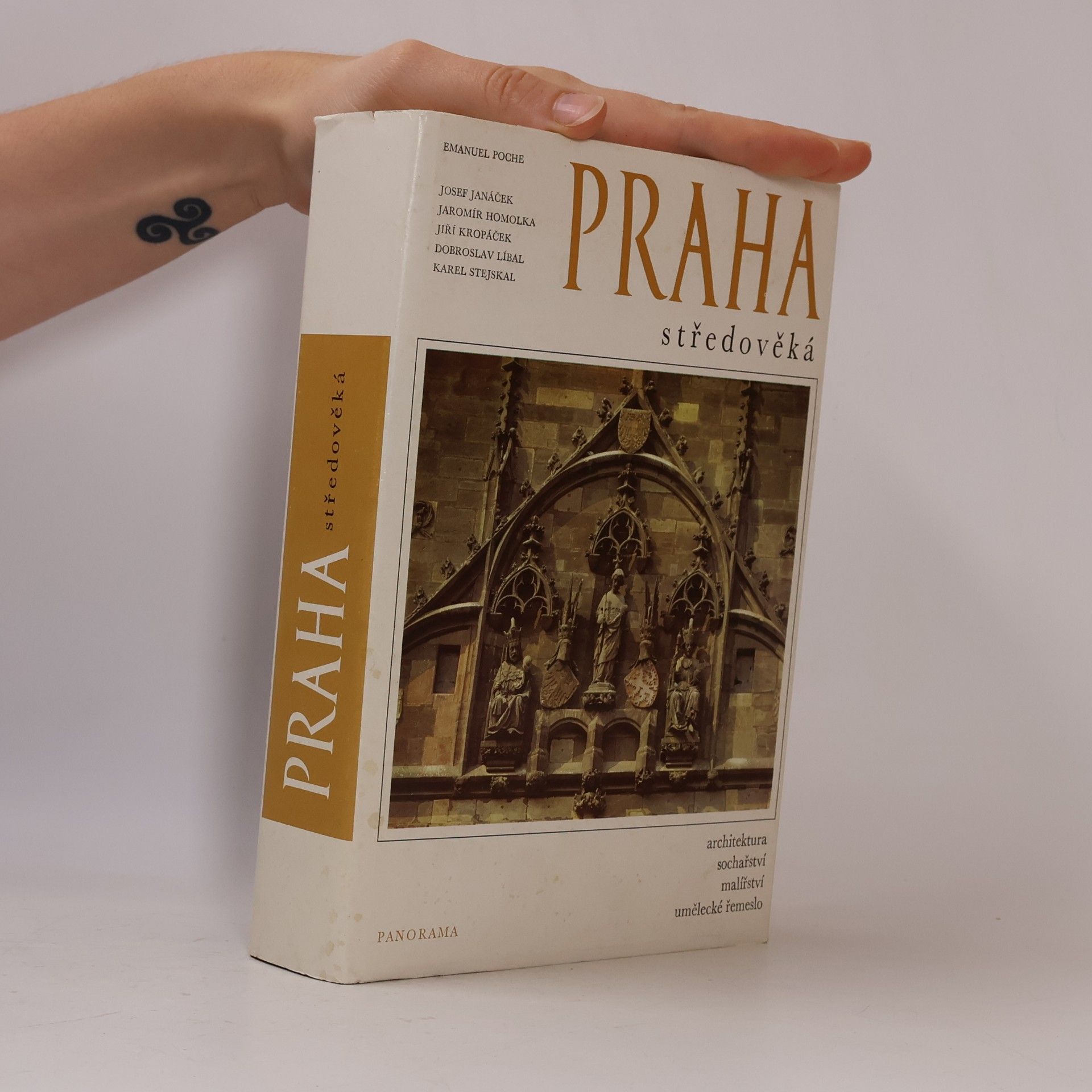 Autorenkollektiv Praha středověká