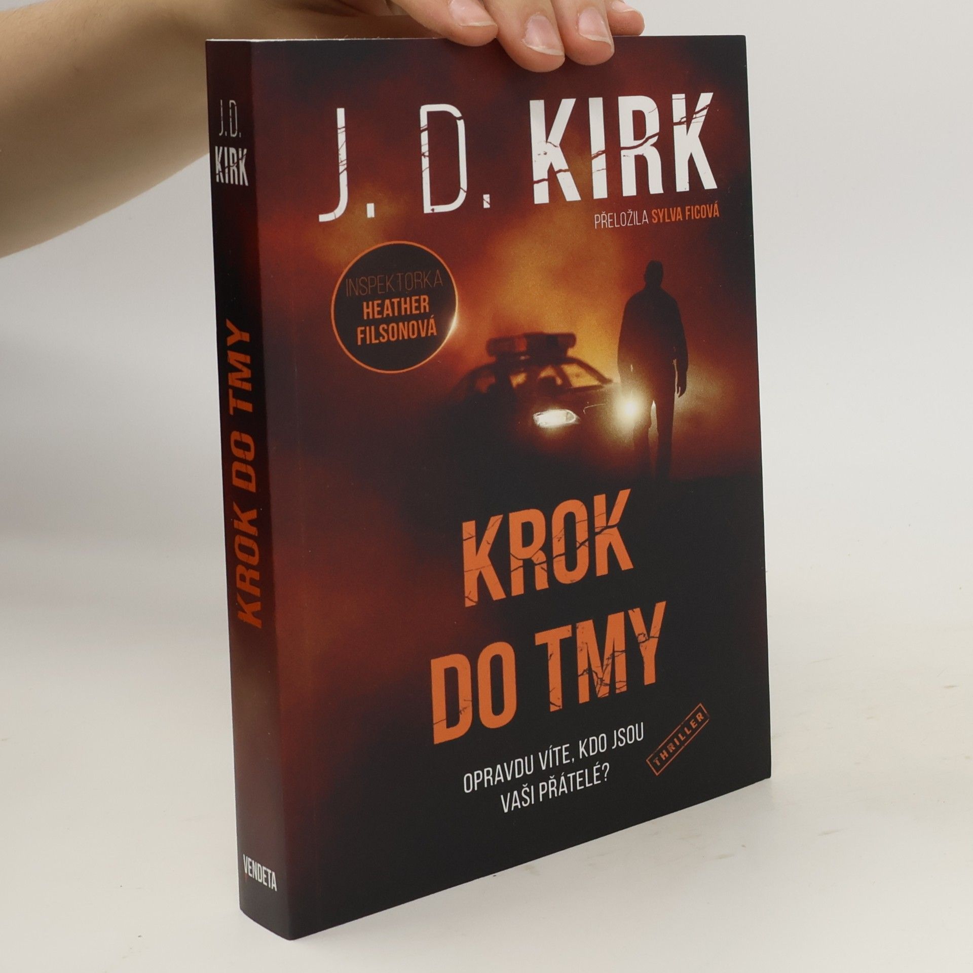 Barry Hutchison Krok do tmy