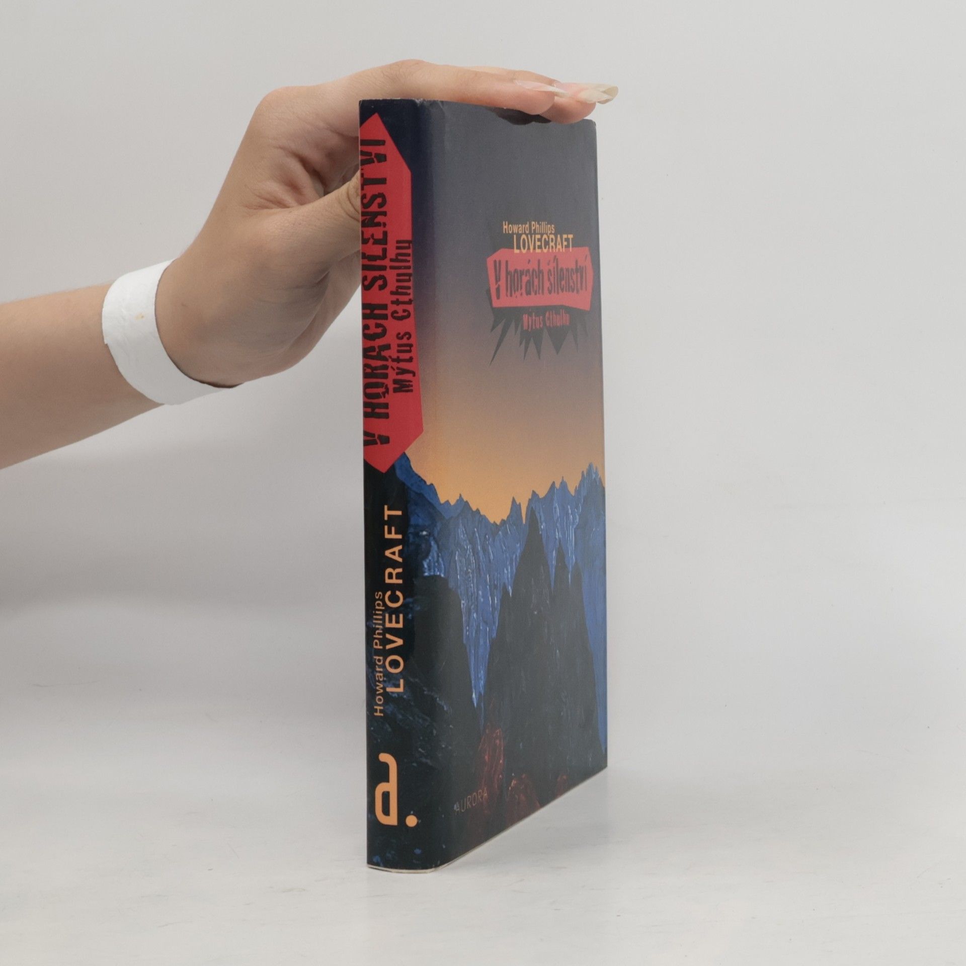 Howard Phillips Lovecraft V horách šílenství