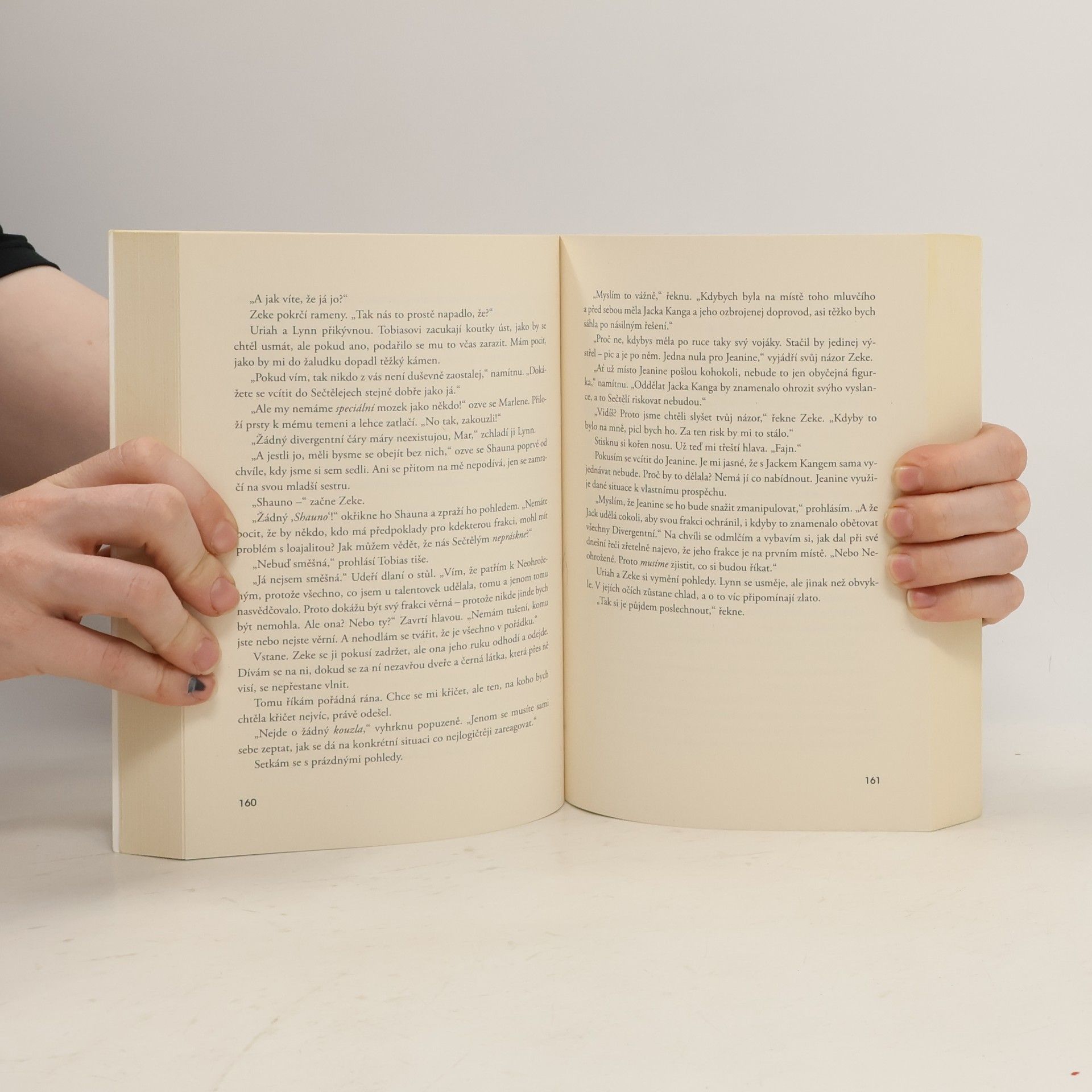Veronica Roth Rezistence