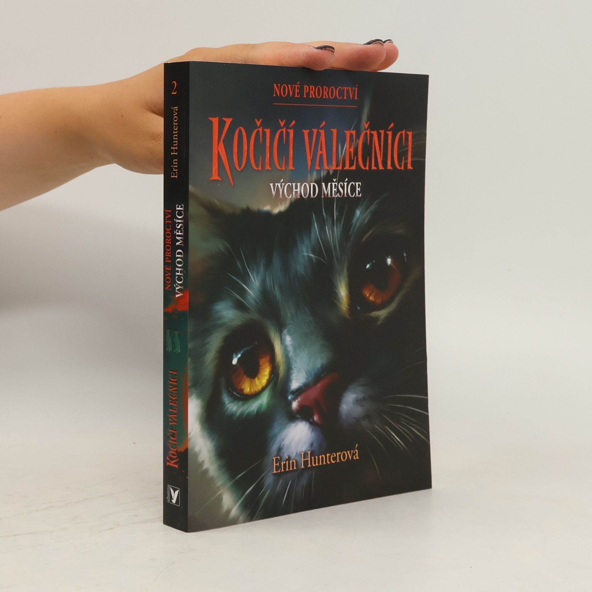 Erin Hunter Kočičí válečníci: Nové proroctví (2) - Východ měsíce