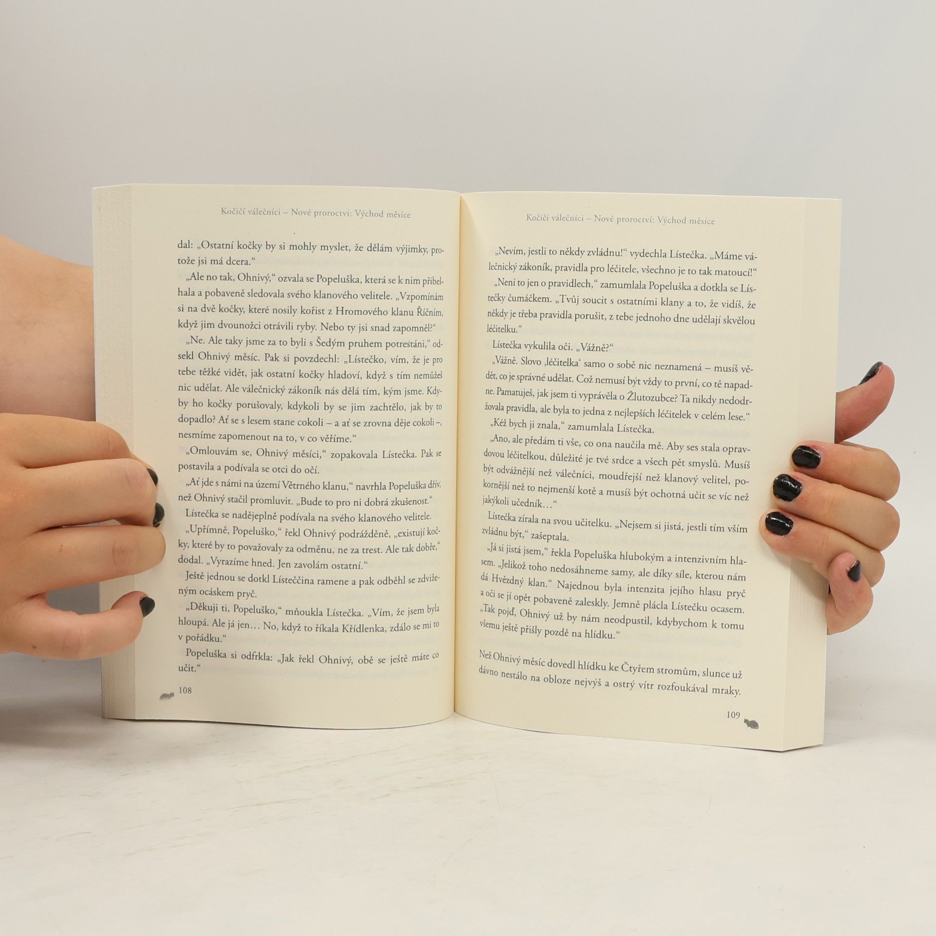 Erin Hunter Kočičí válečníci: Nové proroctví (2) - Východ měsíce