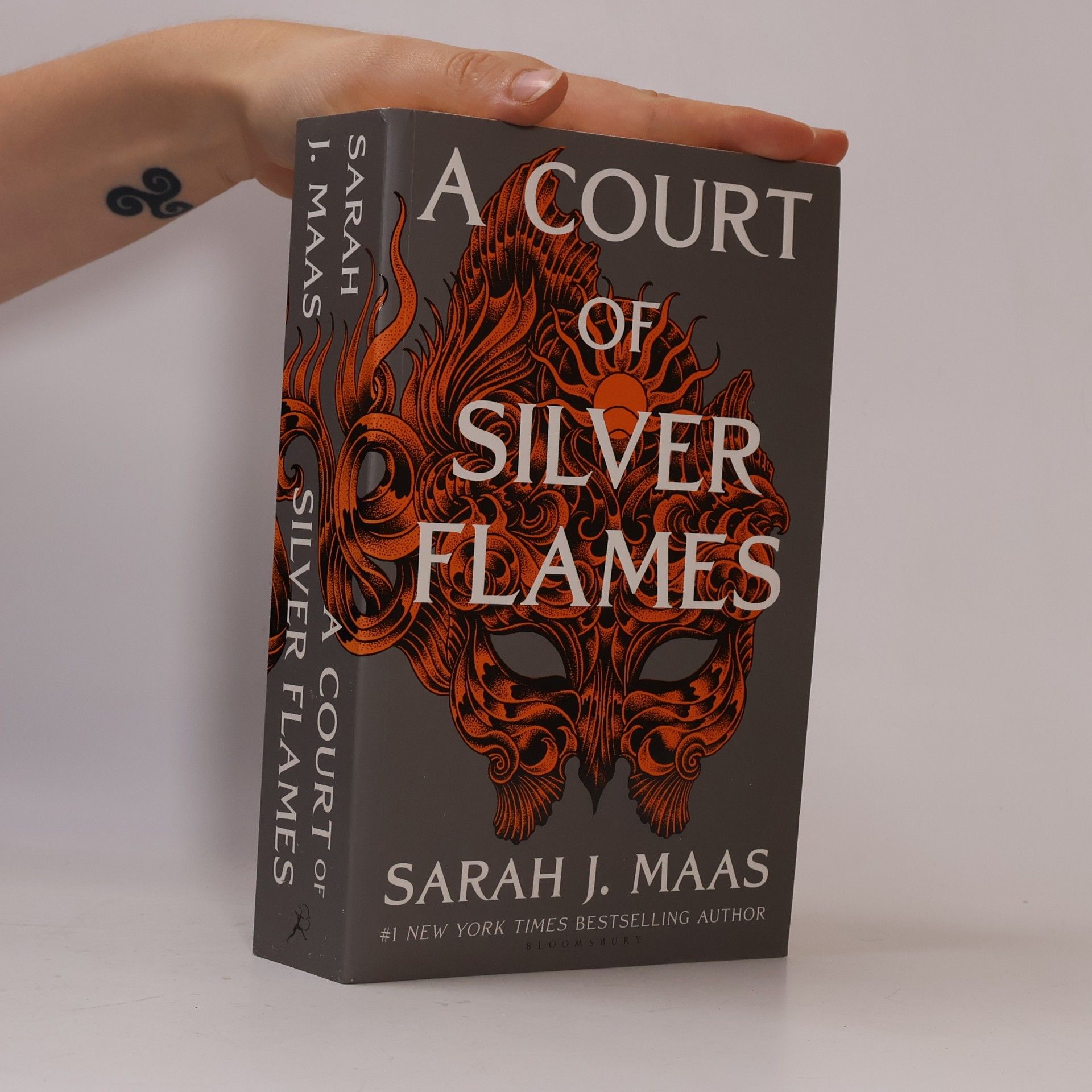 Sarah J. Maas A Court of Silver Flames