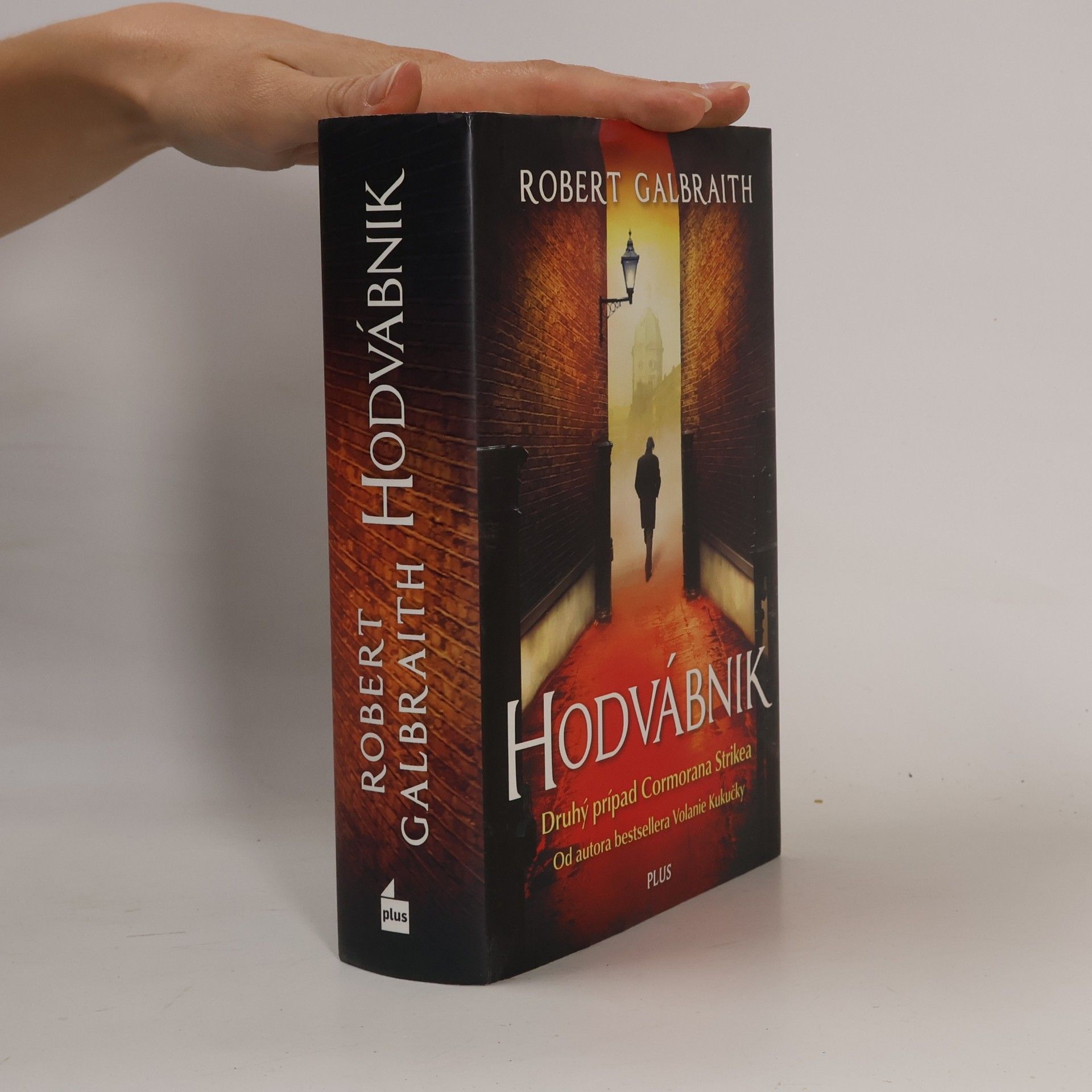 J. K. Rowling Hodvábnik