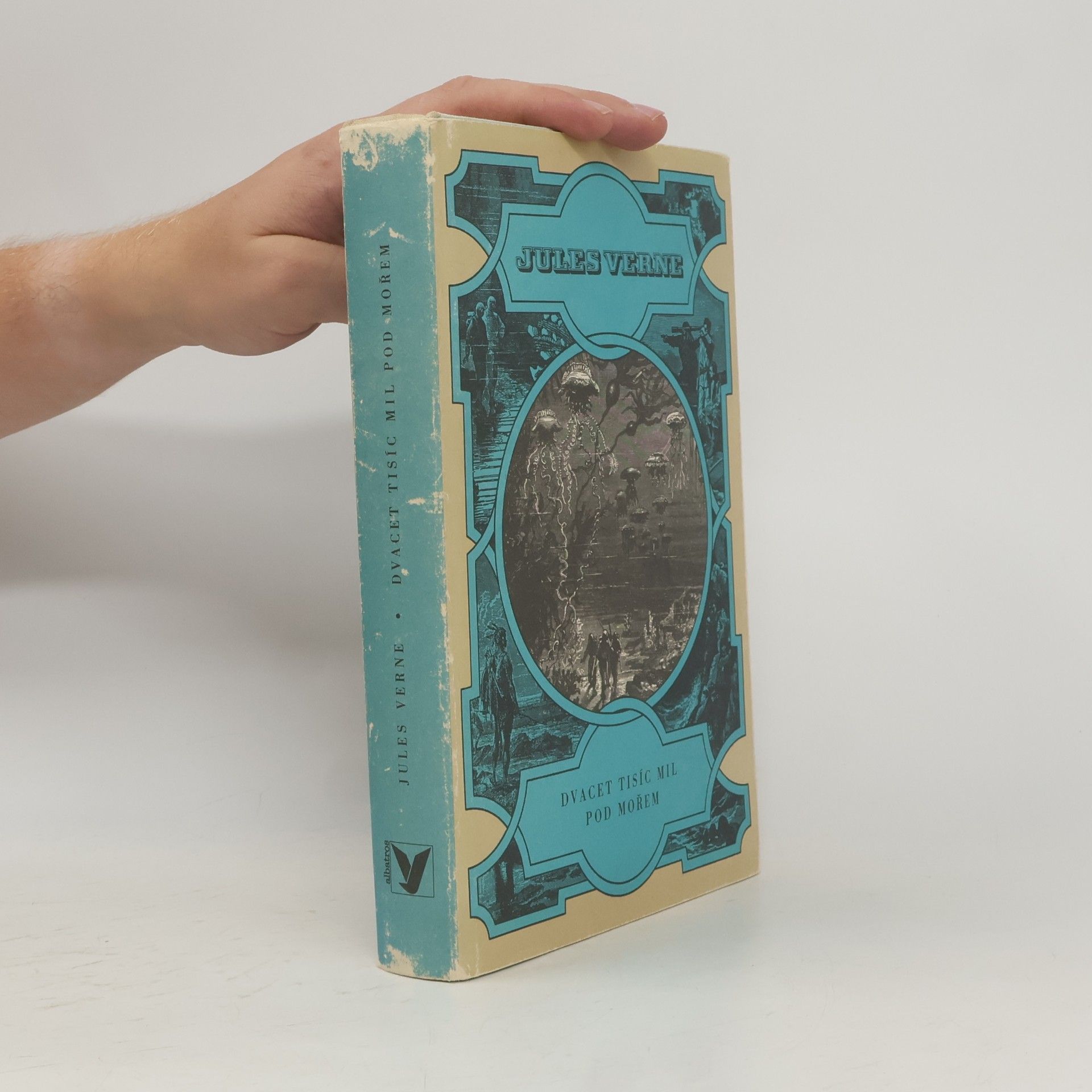 Jules Verne Dvacet tisíc mil pod mořem