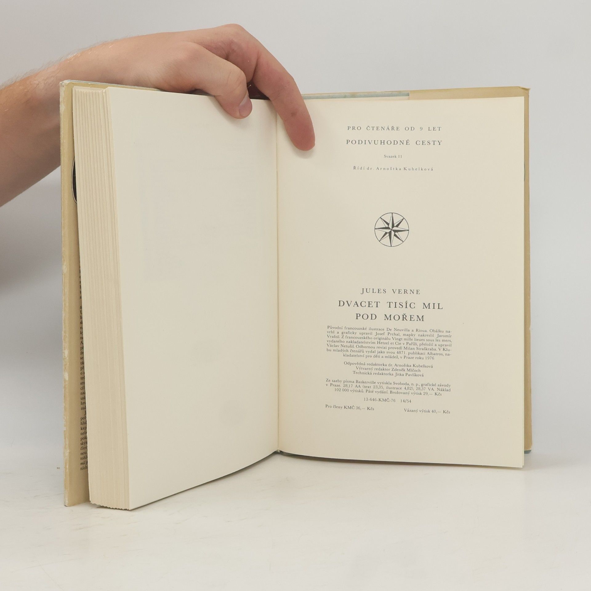 Jules Verne Dvacet tisíc mil pod mořem