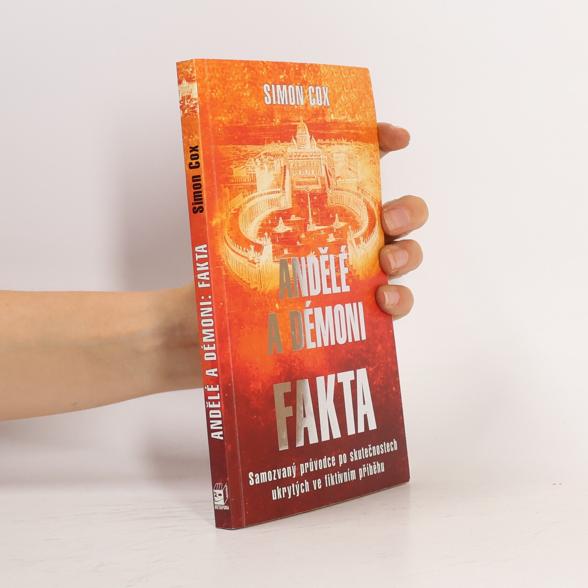 Simon Cox Andělé a démoni : fakta