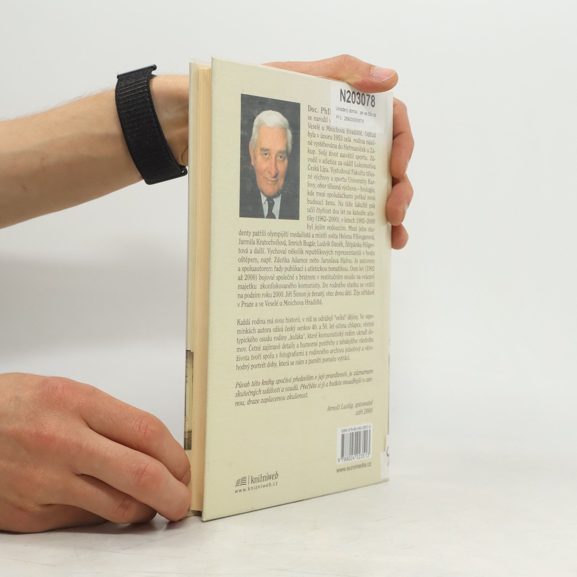 Jiří Šimon Ukradený domov. Jak se žilo na vesnici ve 40. a 50. letech