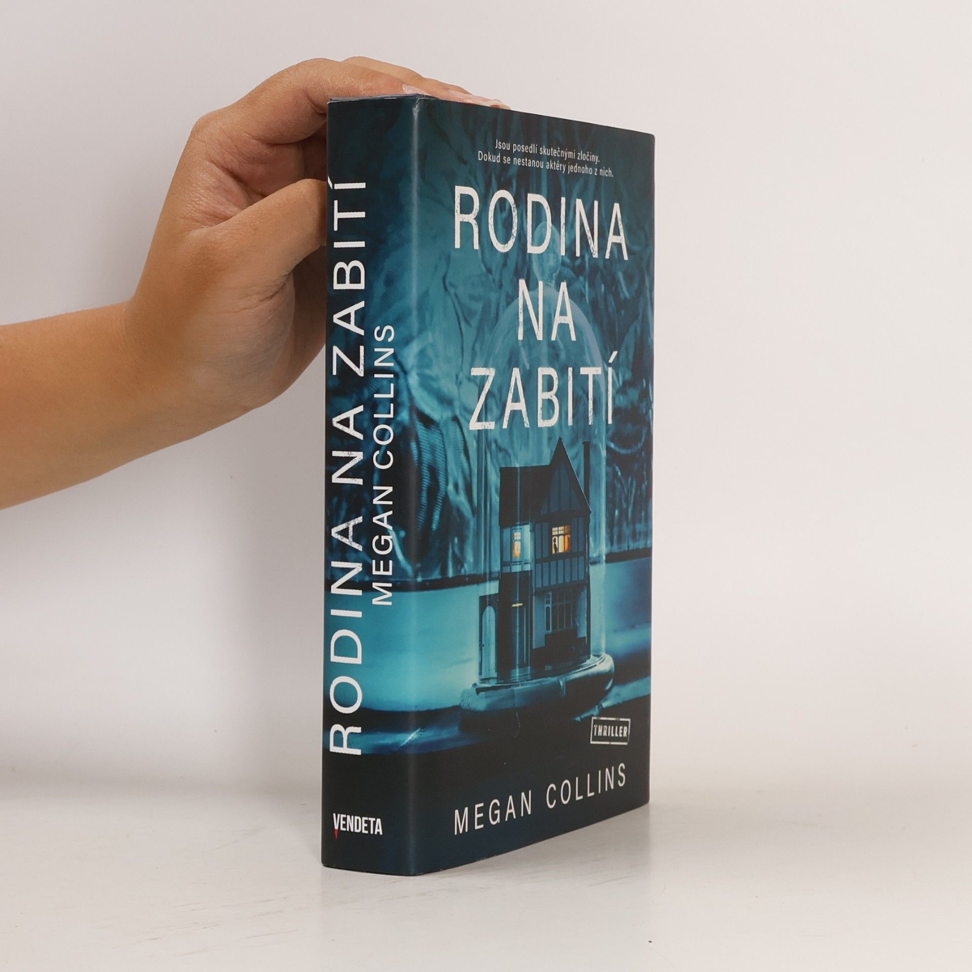 Megan Collins Rodina na zabití