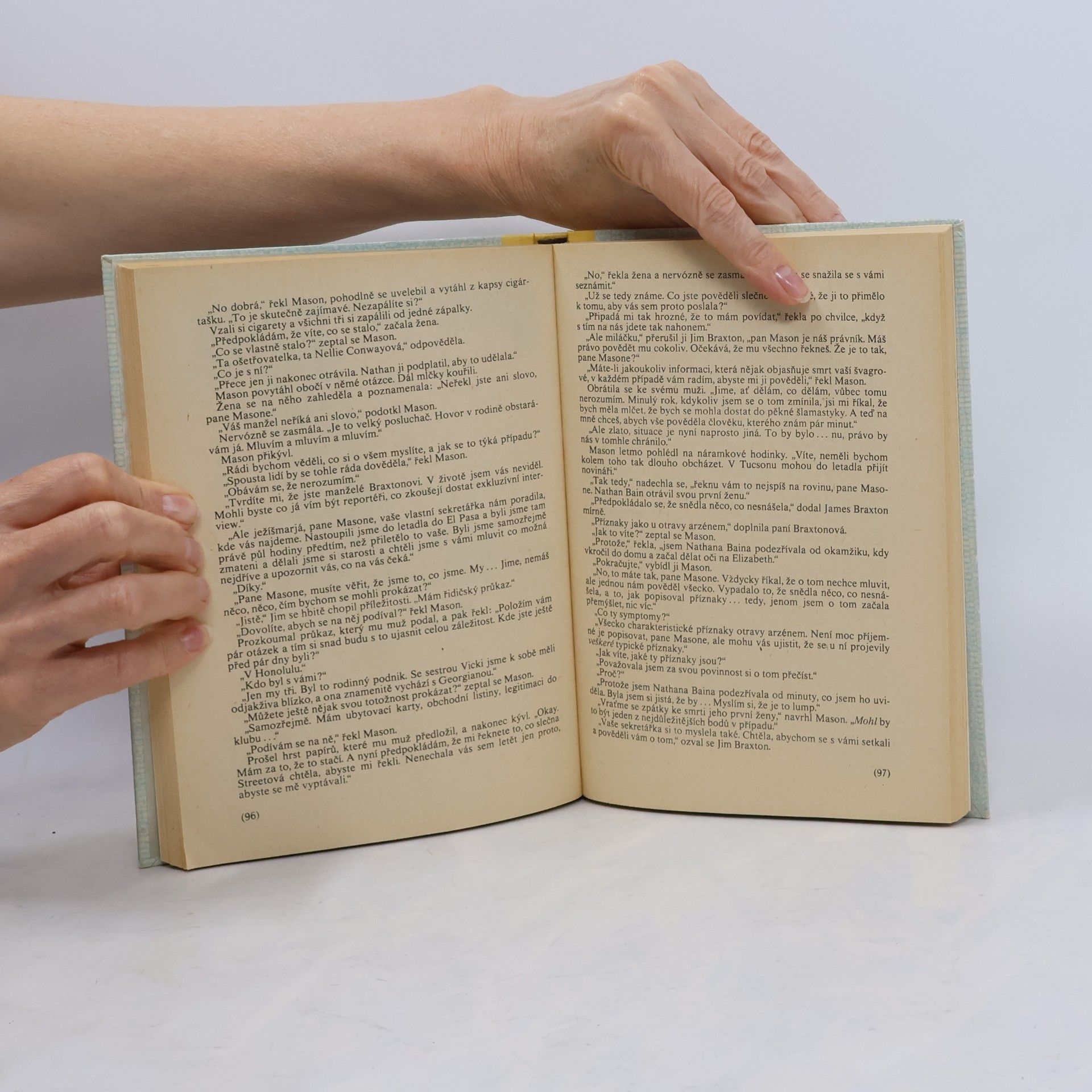 Erle Stanley Gardner Případ světélkujících prstů