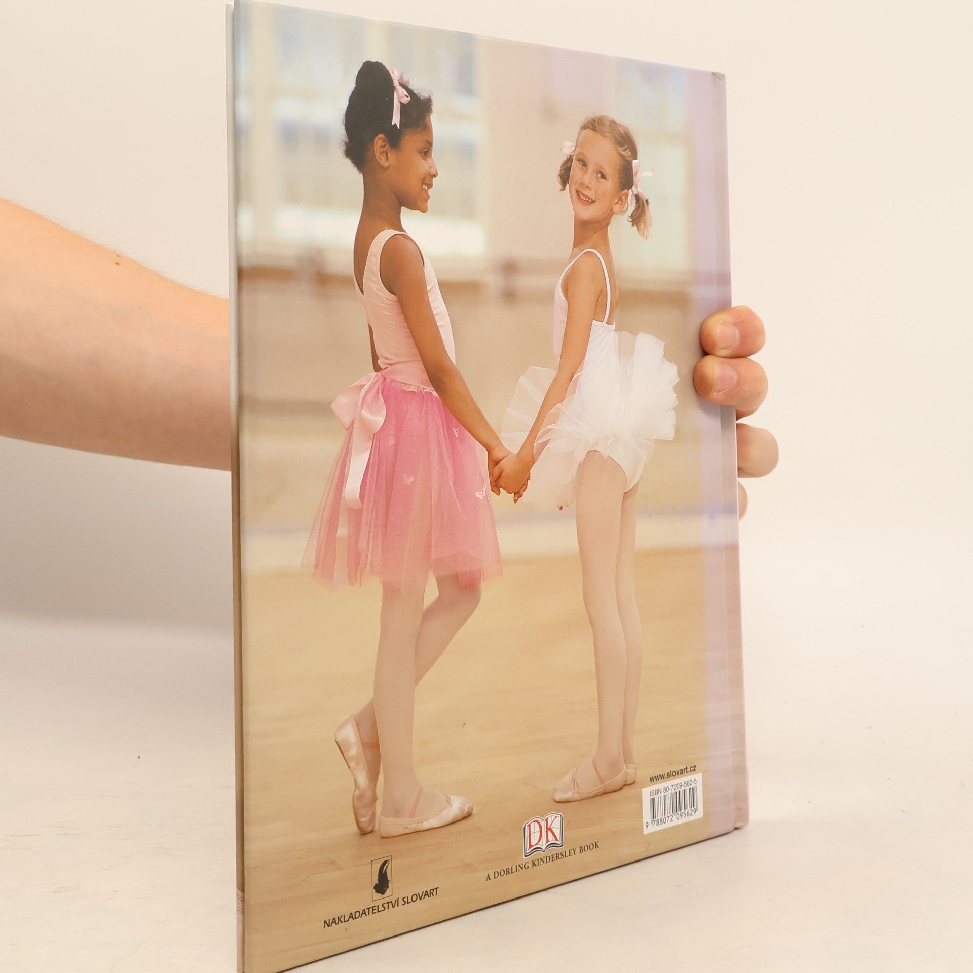 Naia Bray Moffatt Škola baletu : naučte se tančit s žáky britské Central school of ballet