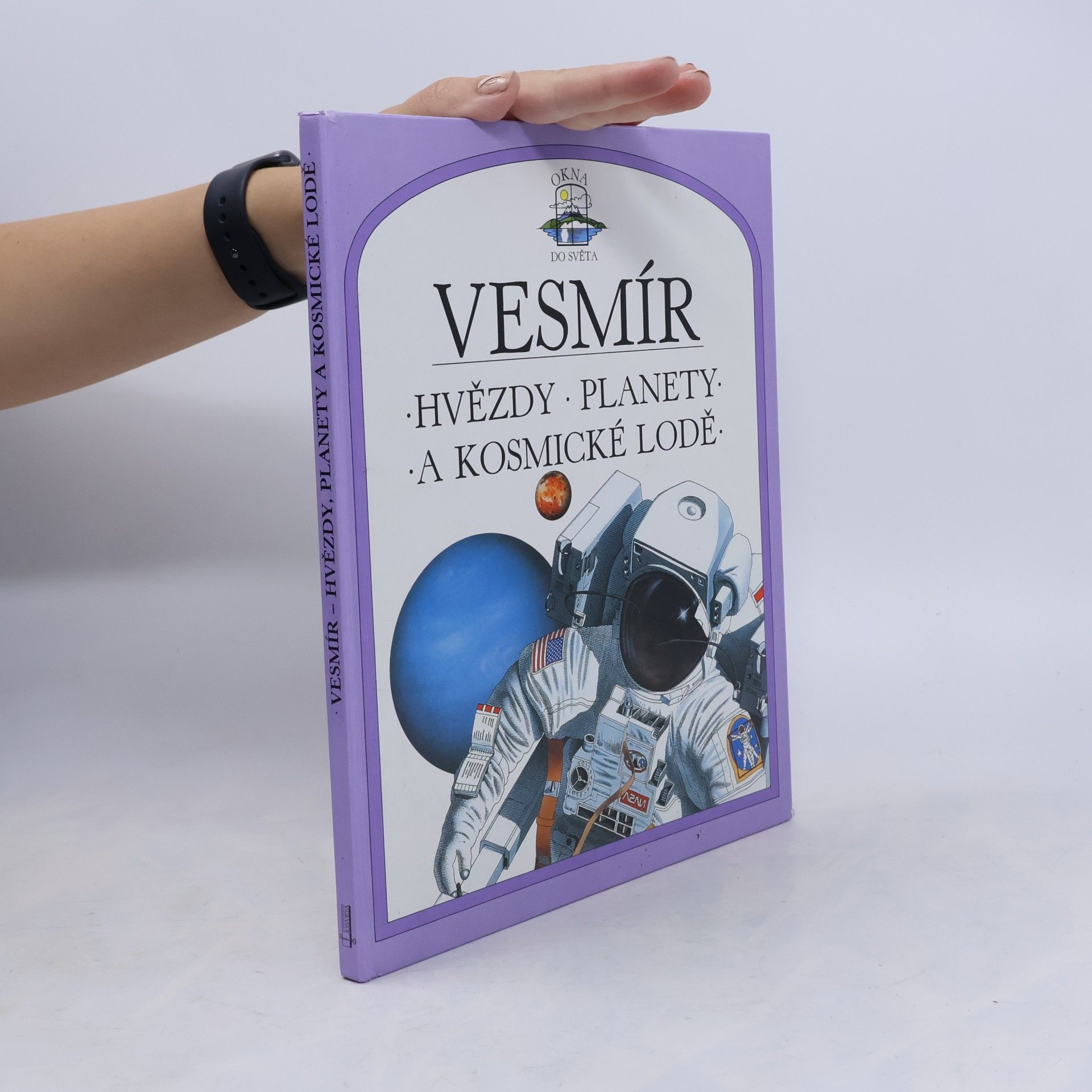 Sue Becklake Vesmír. Hvězdy, planety a kosmické lodě.