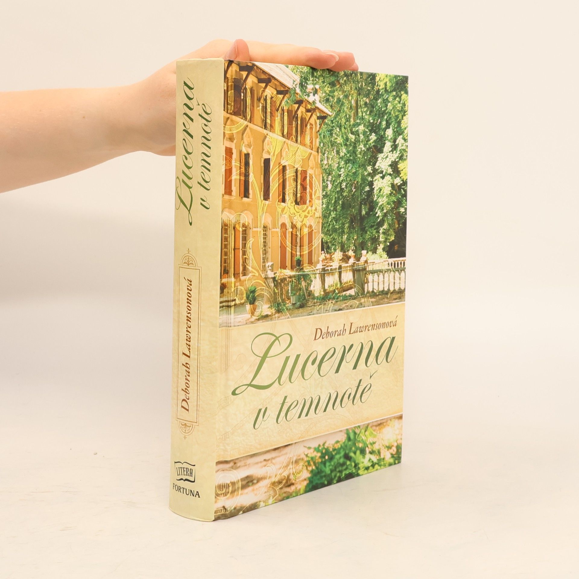 Deborah Lawrenson Lucerna v temnotě