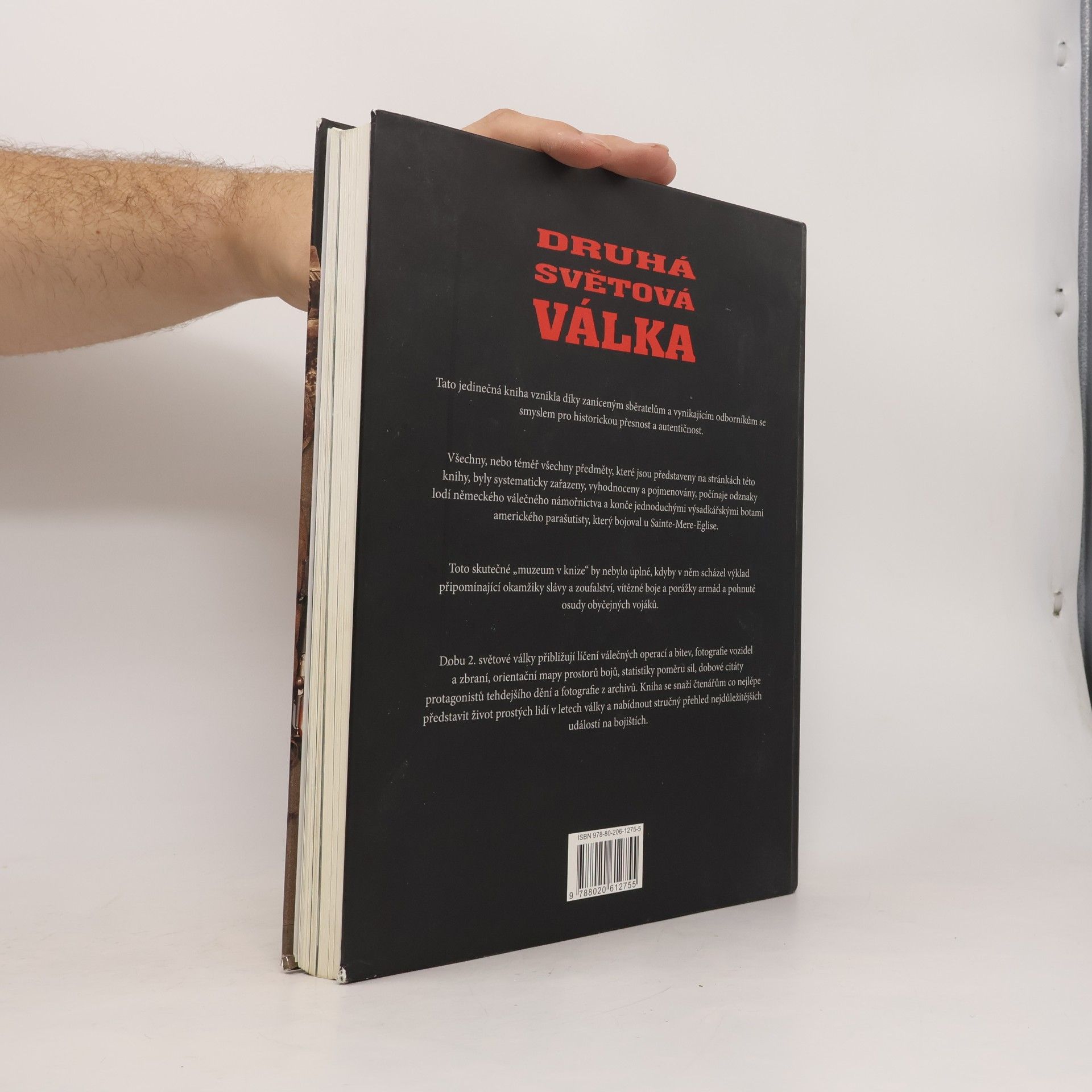 Petr Tůma Druhá světová válka : 1939-1945 : dobové předměty a uniformy