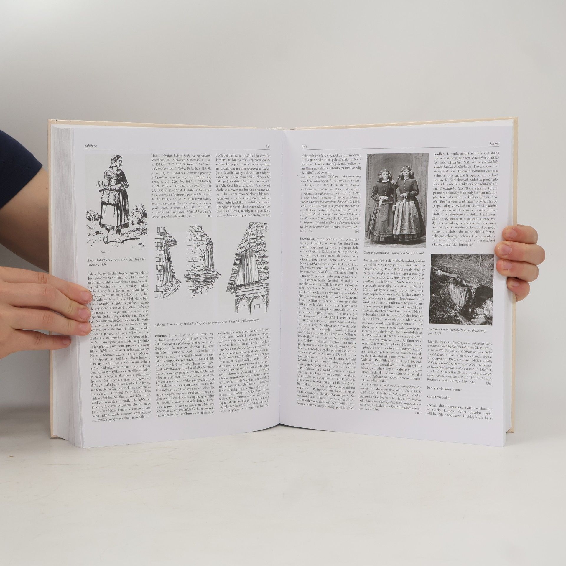 Stanislav Brouček Lidová kultura: národopisná encyklopedie Čech, Moravy a Slezka (Věcná část A-N, 2. svazek)