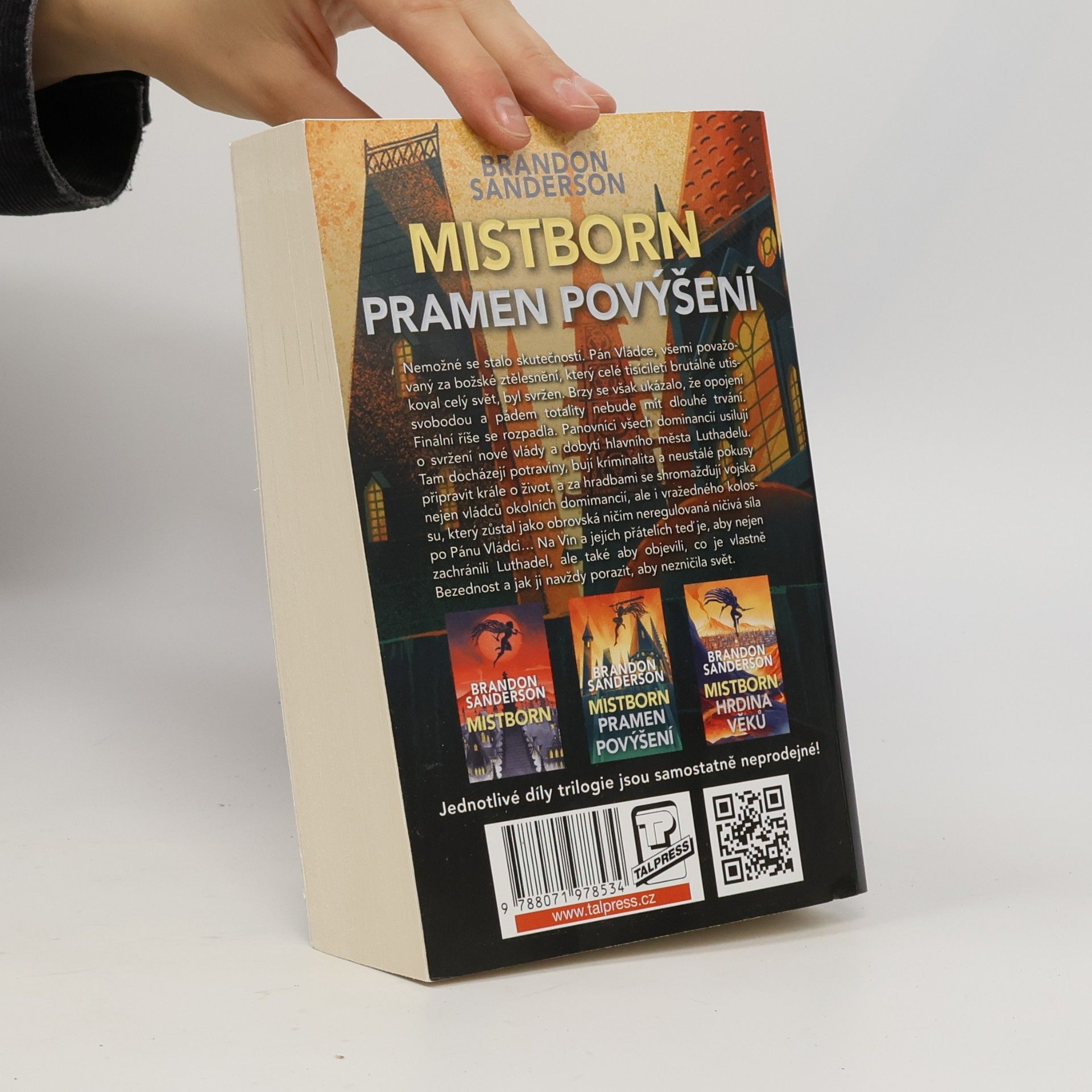 Brandon Sanderson Mistborn. Pramen povýšení