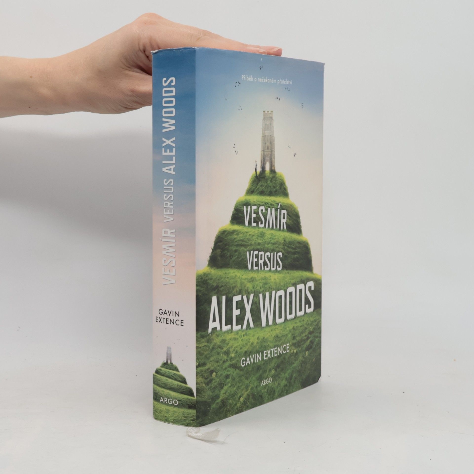 Gavin Extence Vesmír versus Alex Woods